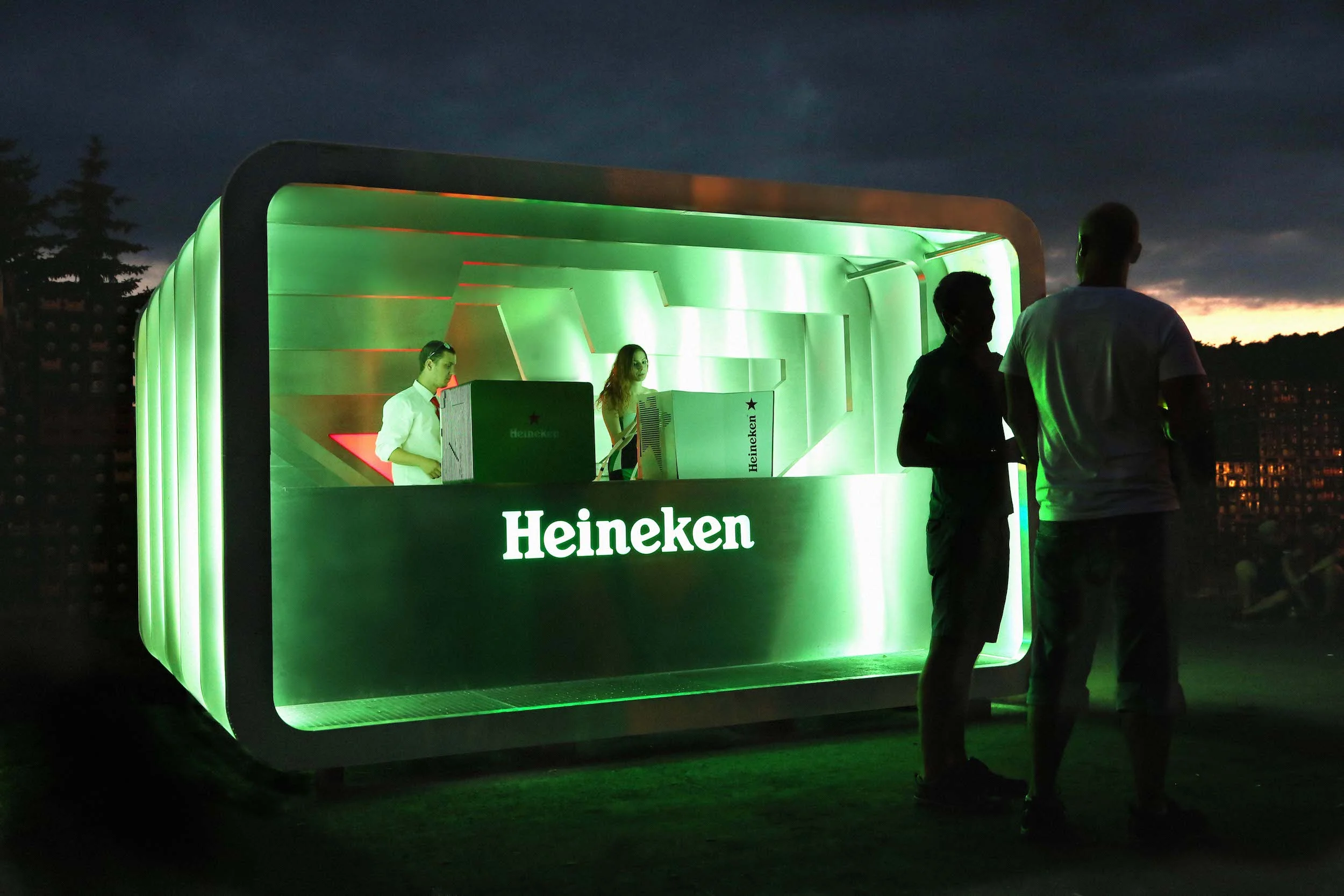 deFORM_Heineken_pop_up_bar_01.jpg