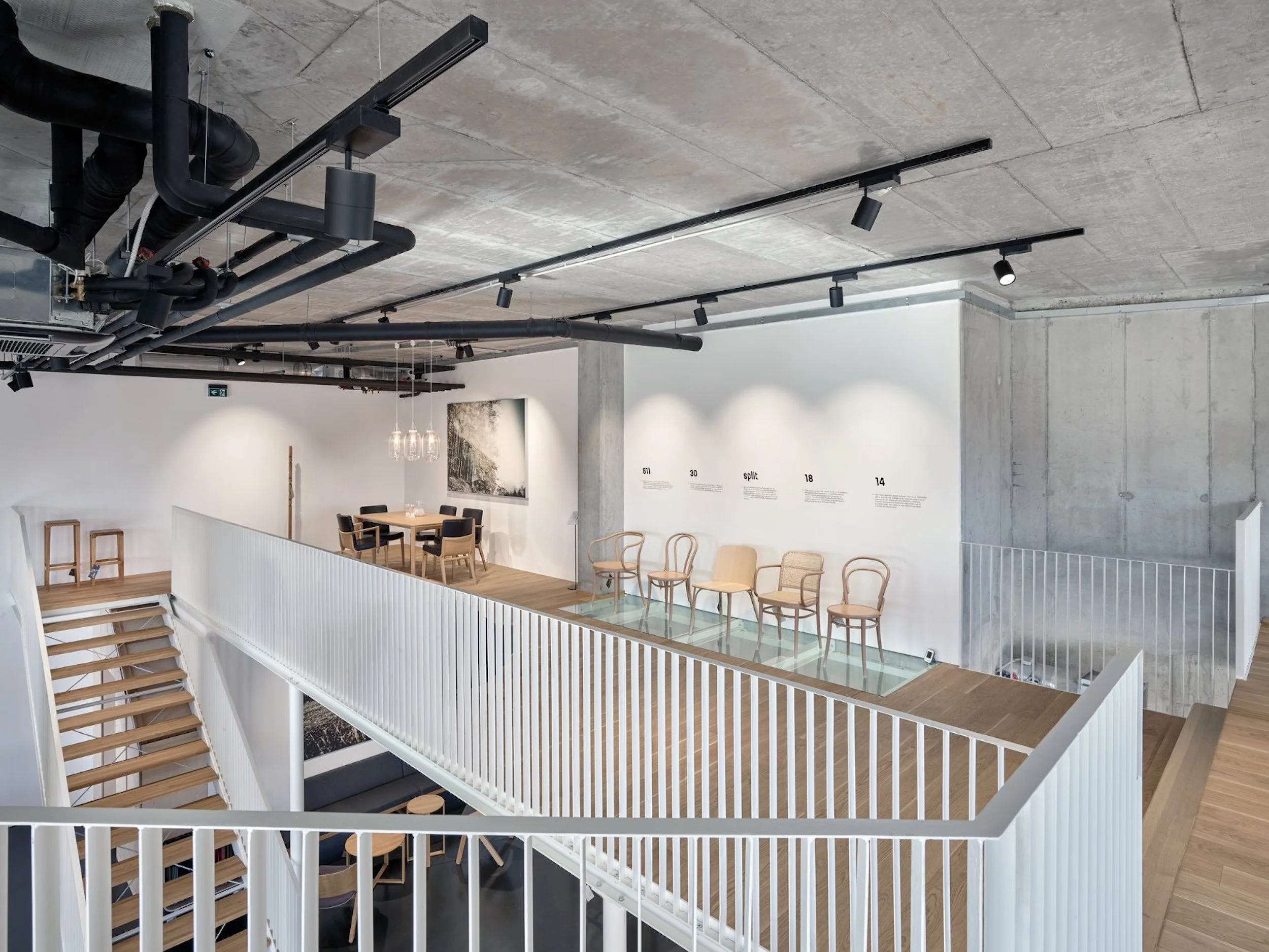 MONUMENT_TON_showroom_retail_03.jpg