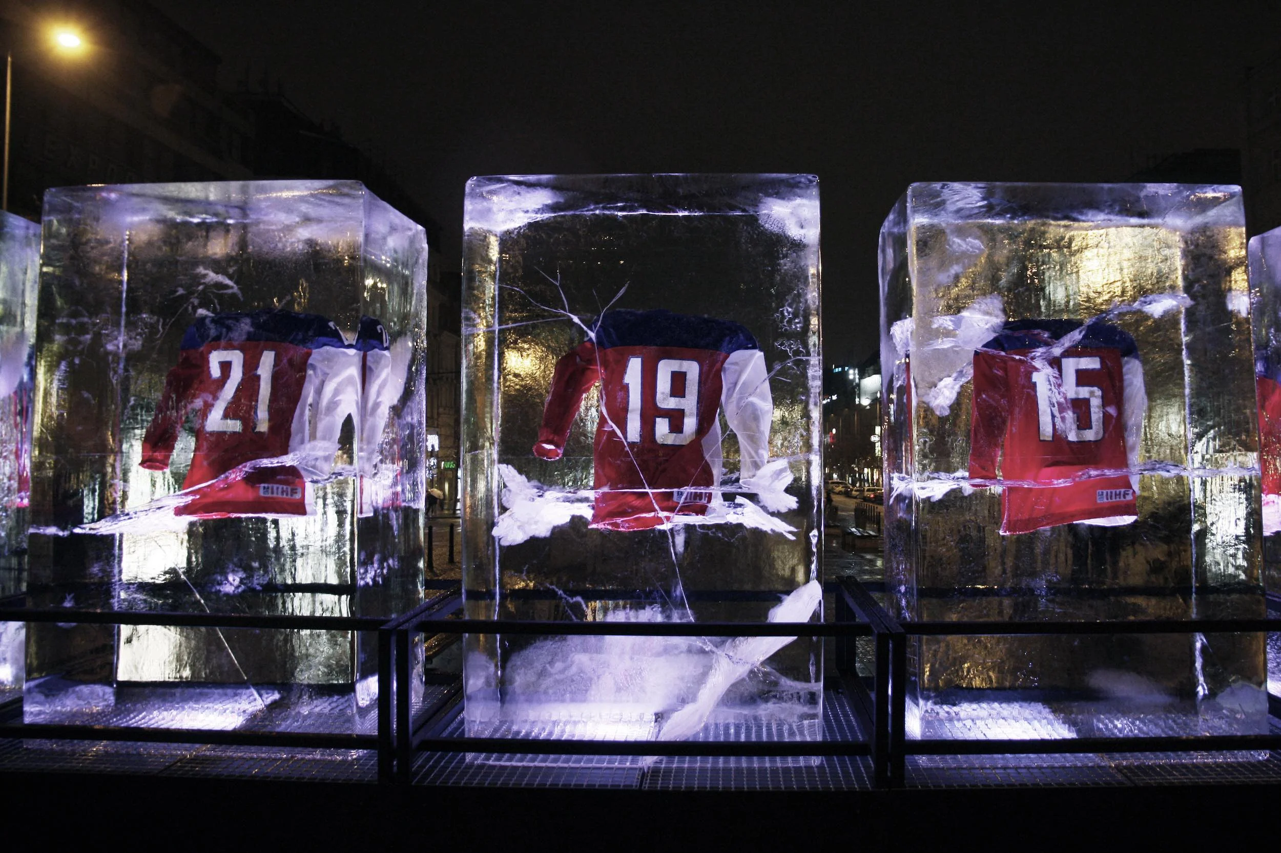 deFORM_Nike_ice_hockey_jerseys_05.jpg