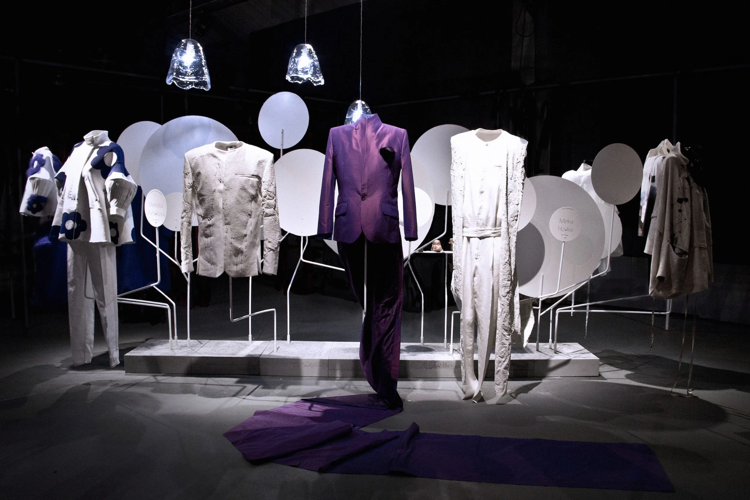 MONUMENT_IFS_fashion_flat_pack_Installation_02.jpg