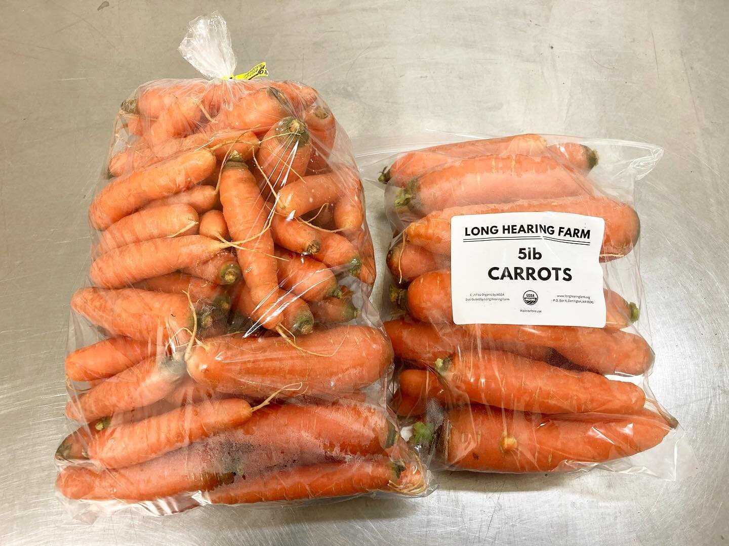 This week we were so excited to join forces with @longhearingfarm out of Rockport to sell some of their beautiful late fall bounty! Items available include bulk carrots (5 & 8lb bags), bulk beets (5 & 8lb bags), green curly kale & brussel