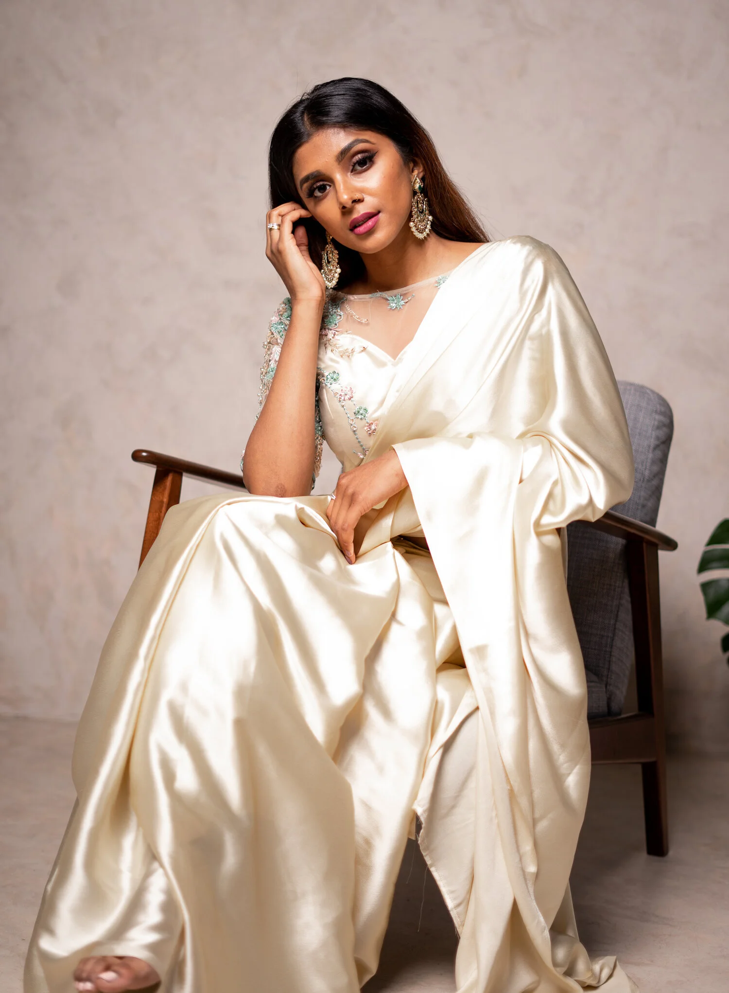 How to shine in party wear sarees