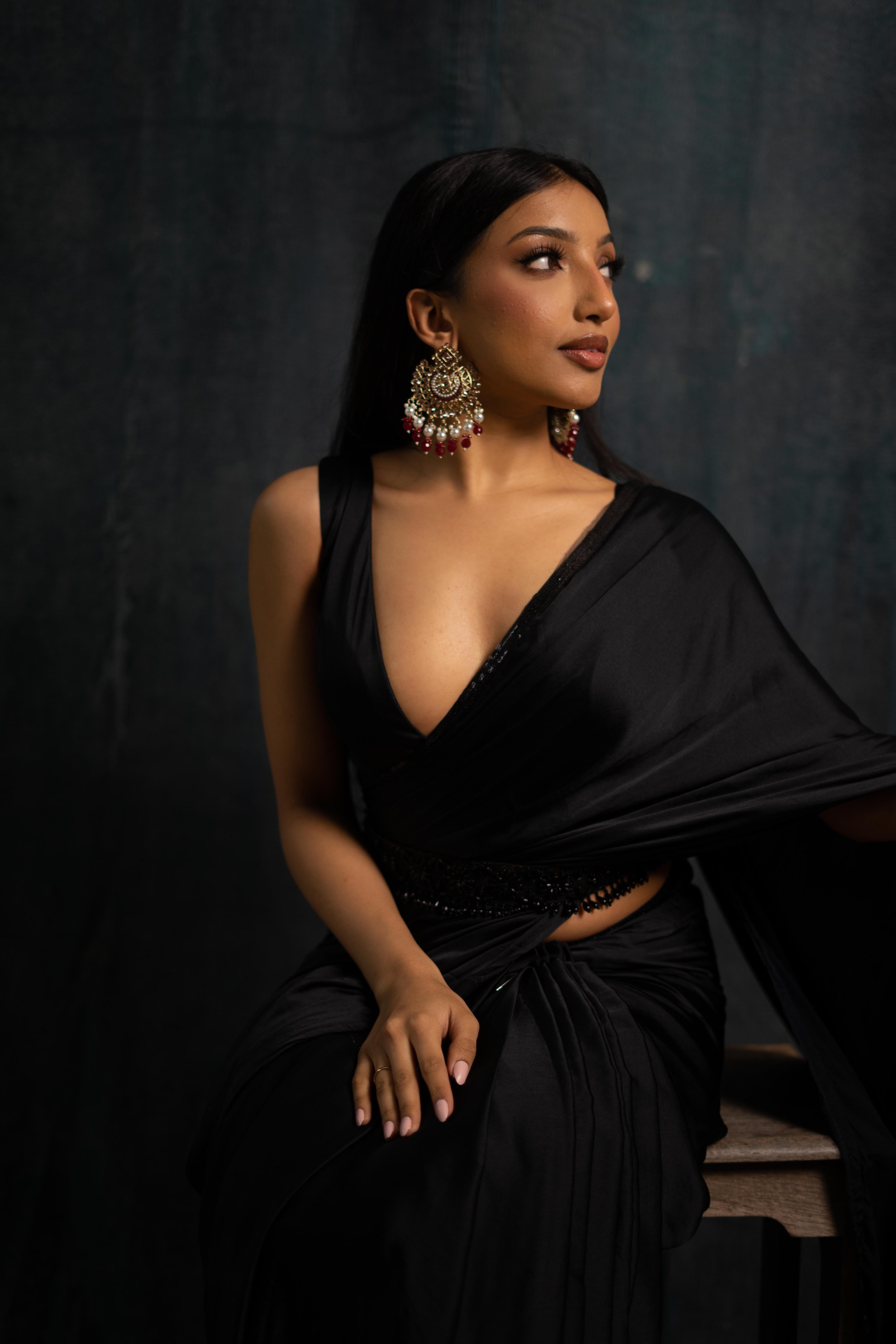 Details more than 165 black saree dress super hot