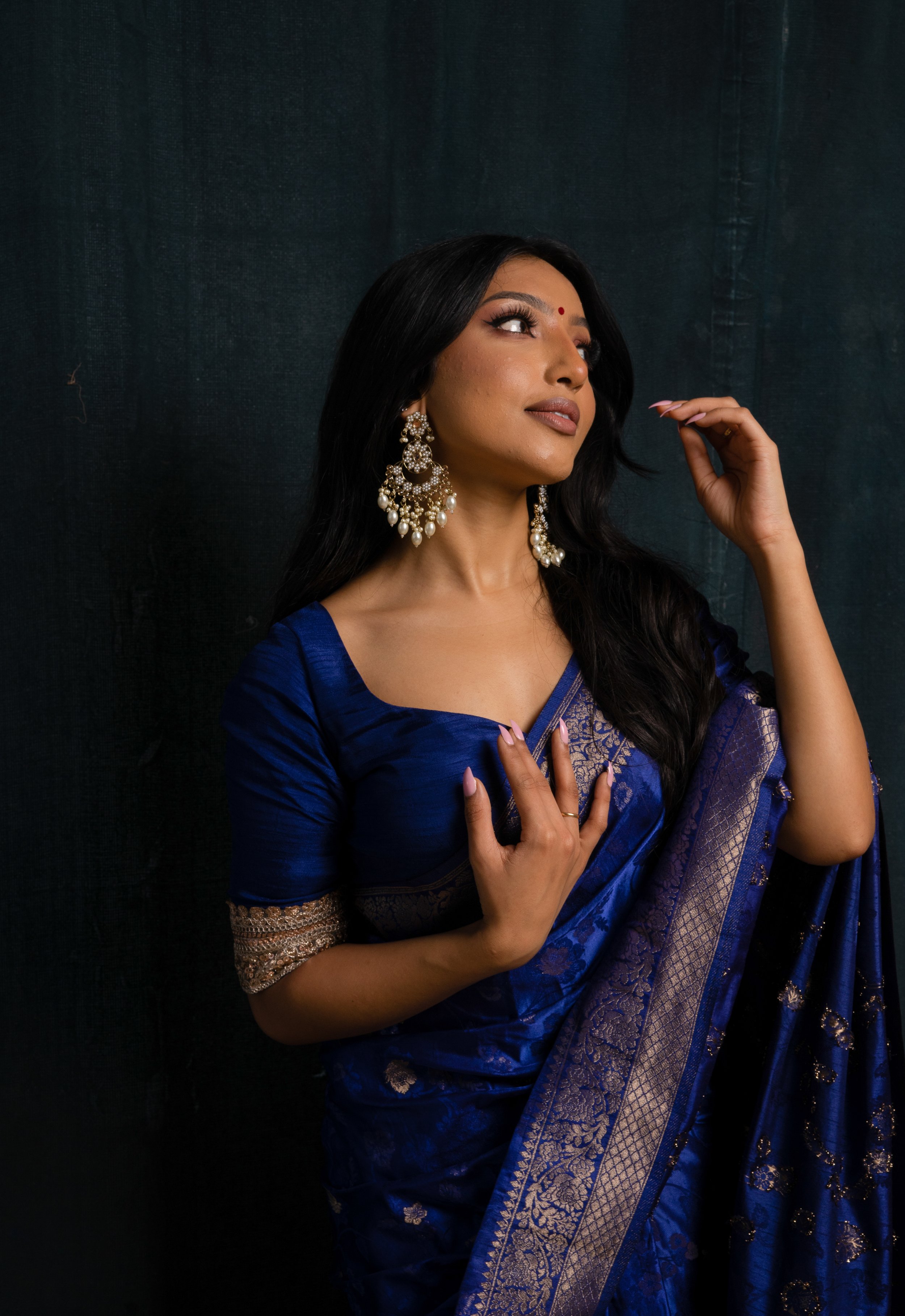 Loukiya on X: Her maternity photoshoot #saree #SareeTwitter #sareeblouse # sareelook #Bollywood #bollywoodfashion #bollywodstyle #bridalsaree  #indianwedding #Desi #desiweeding #indianfashion #southasianbride  #southasian #southindian #southasianlook