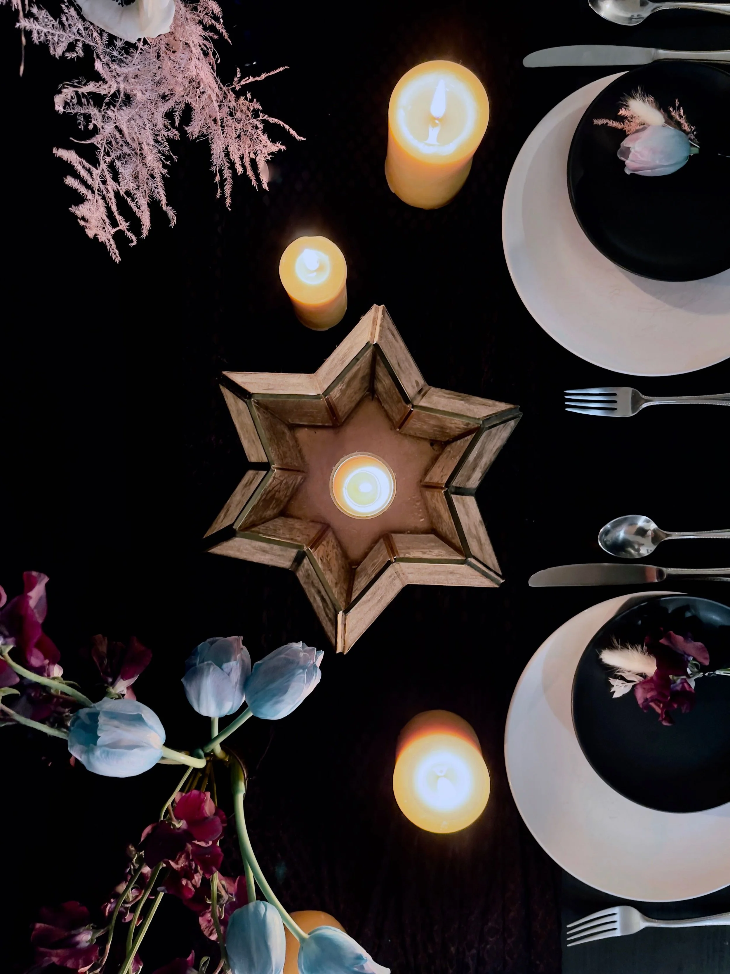 mobile-vulgaris-san-diego-florist-la-jolla-california-wedding-stars-moons-moody.jpg