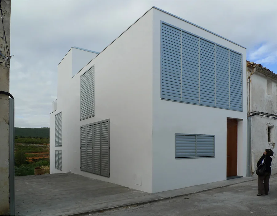 chera web 01.jpg