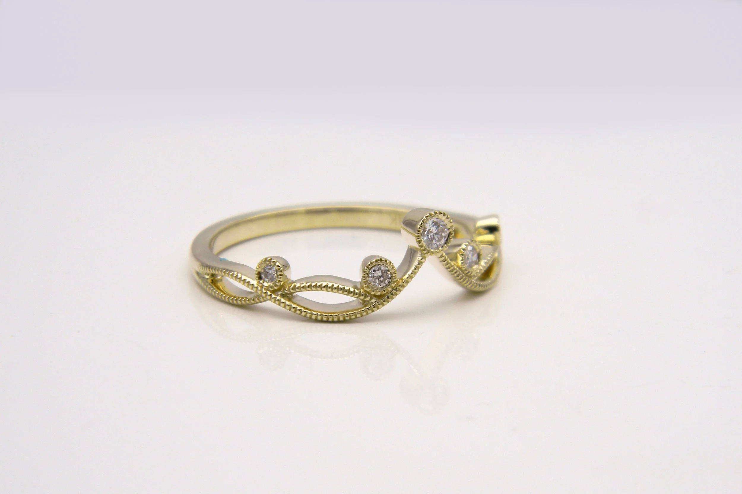 DiamondTwirlRing5.jpg