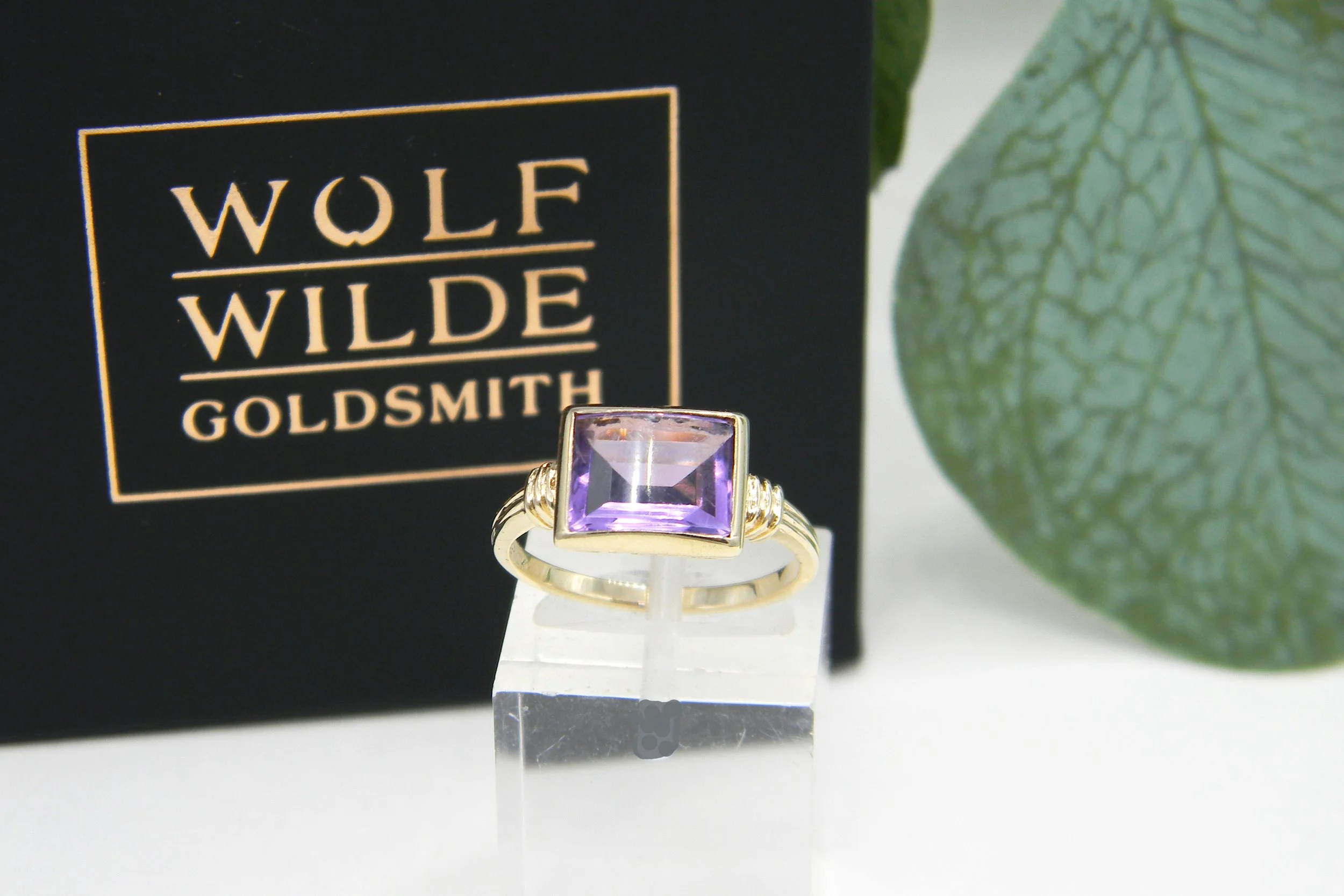 Cabochon Amethyst Ring