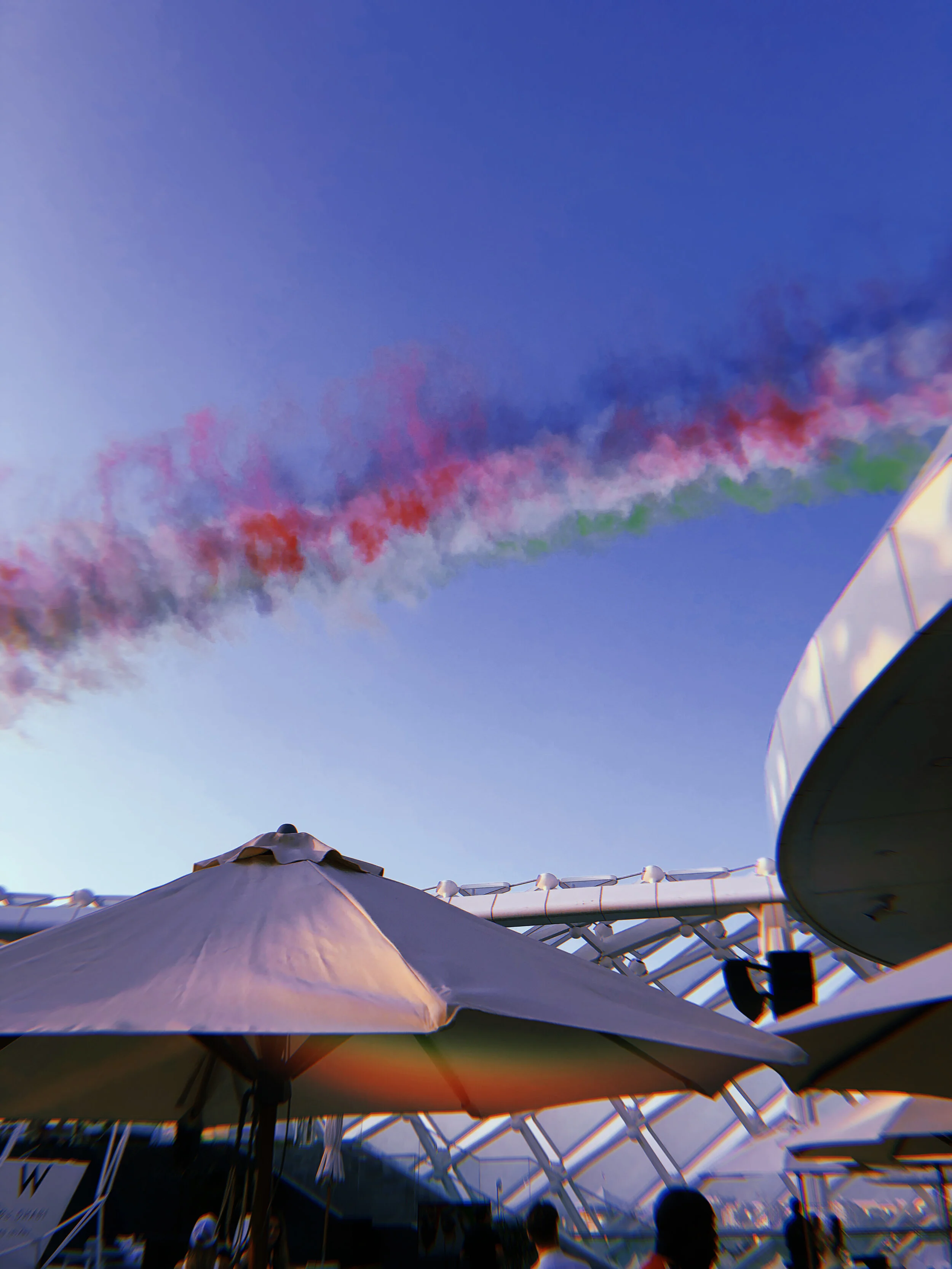 W Hotel Abu Dhabi — Deck Pool Viewing Area Pre-Race Show , Yas Island, Abu Dhabi, UAE. ©LeCircles