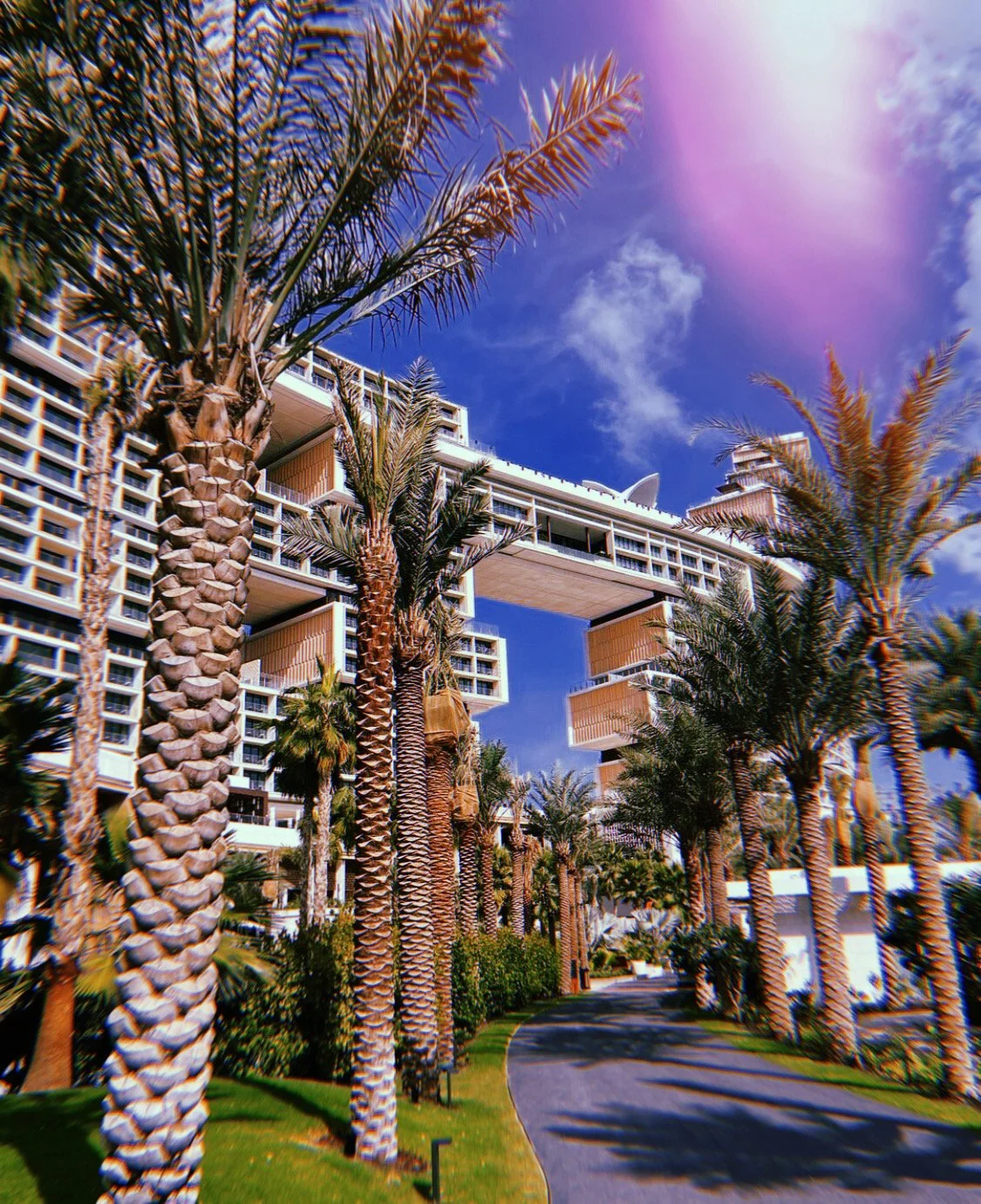 Atlantis The Royal: The Ultra-Luxury Experience Resort.