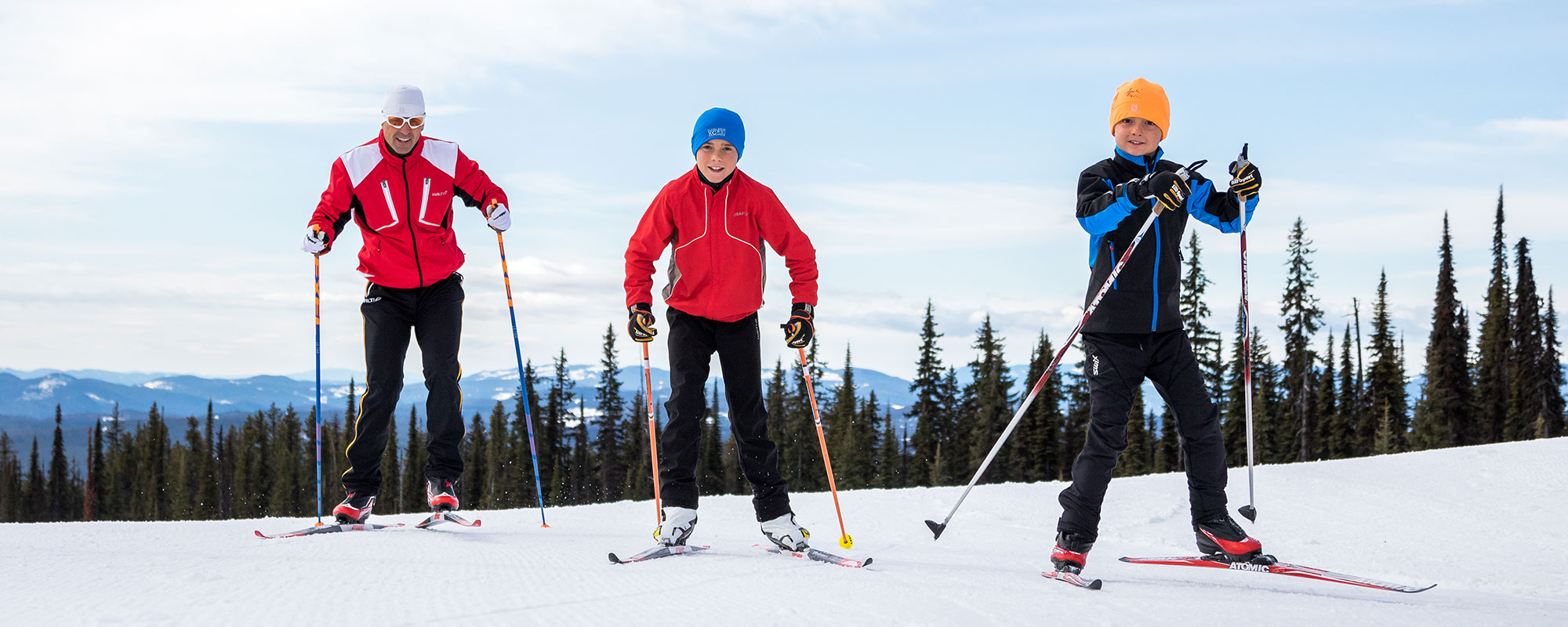 Winter-Skiing-Nordic-Family-1-2000x800px.jpg