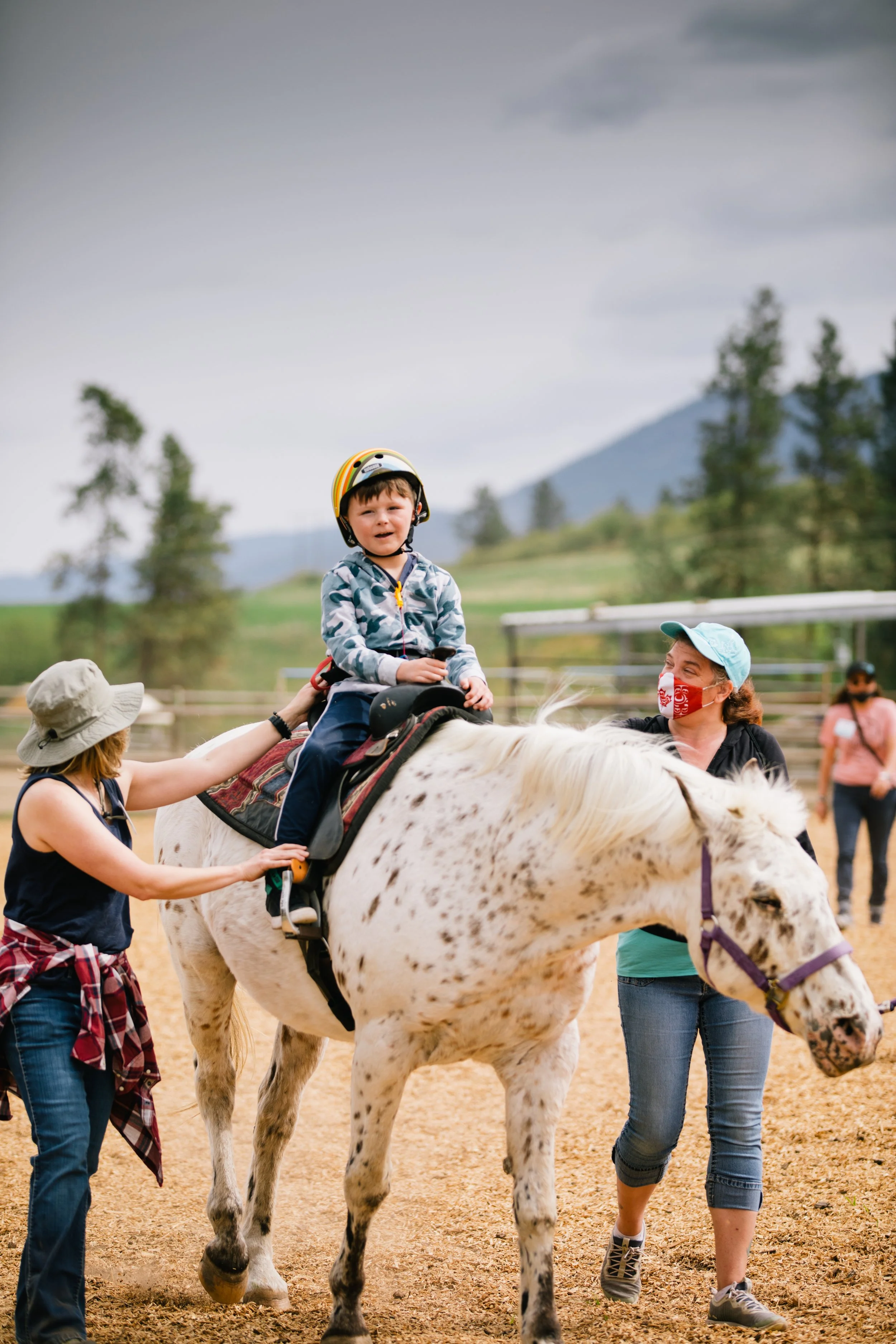Horse Therapy! Register and Volunteer with NOTRA this Spring.