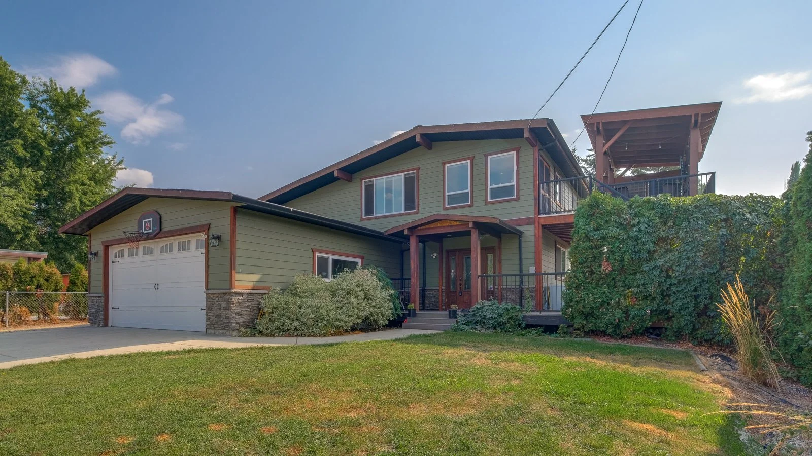 For Sale: The best of Country/City Living 