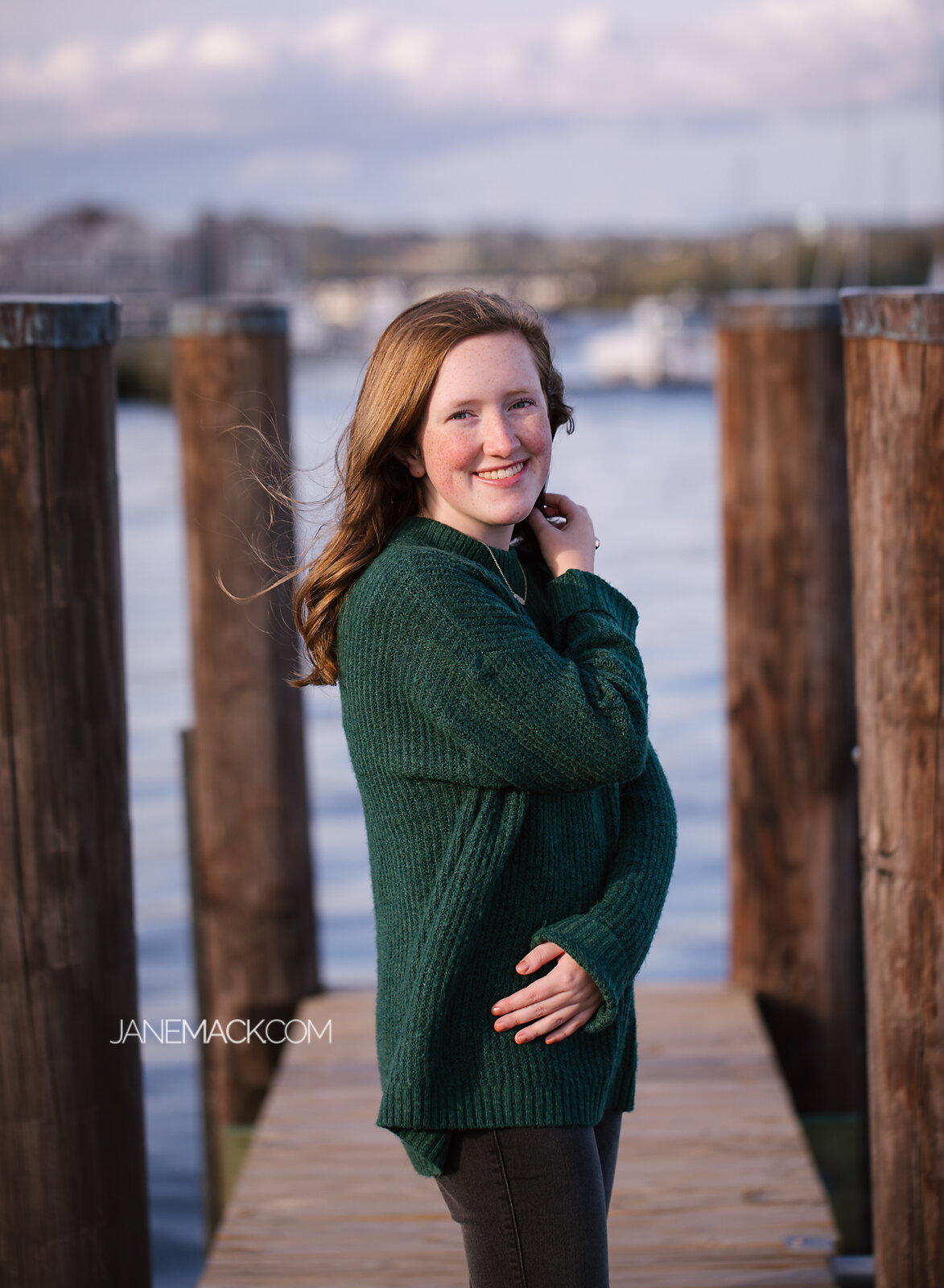 senior pics on the water in maryland.jpg