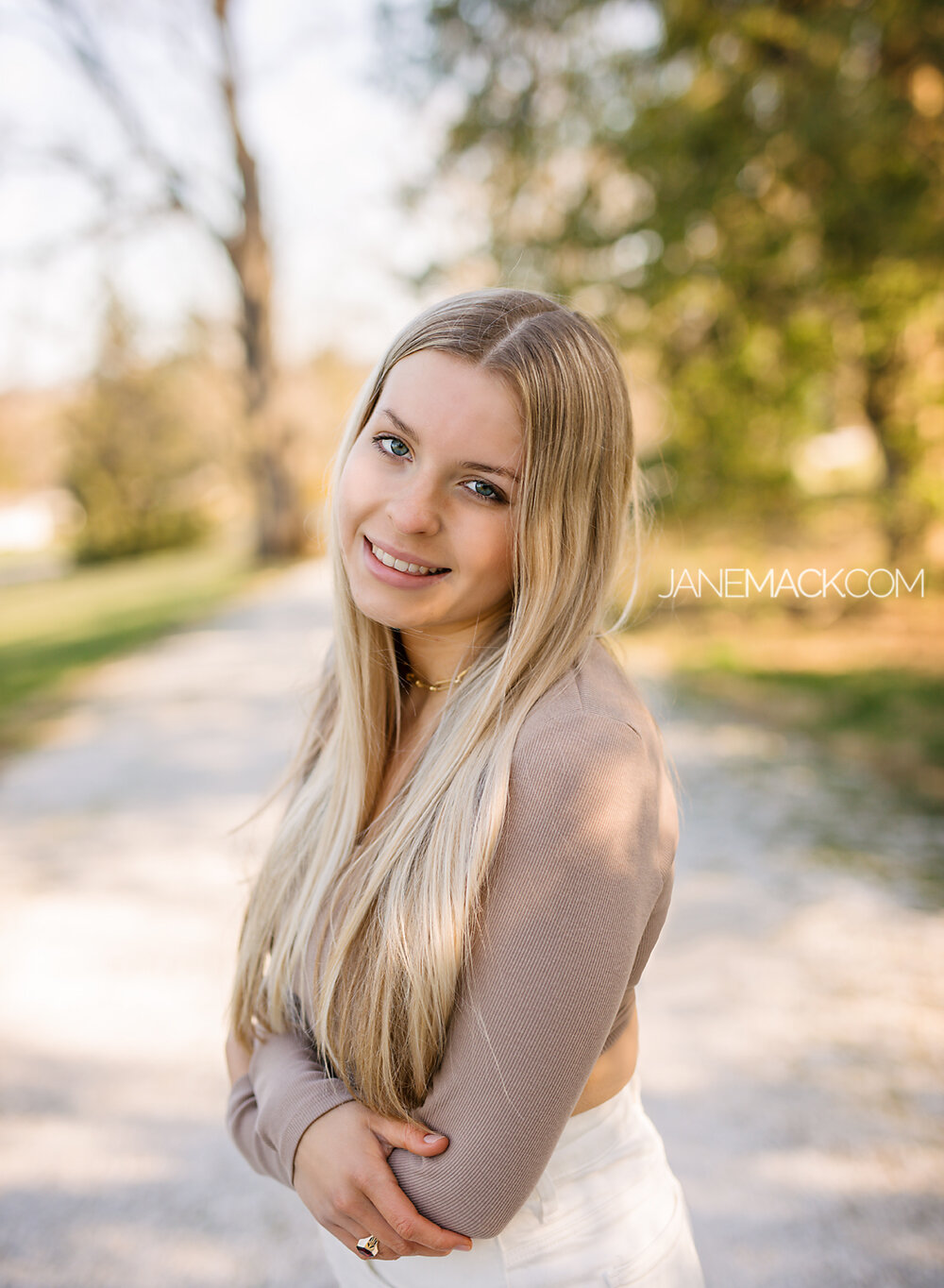 senior pics near fallston.JPG