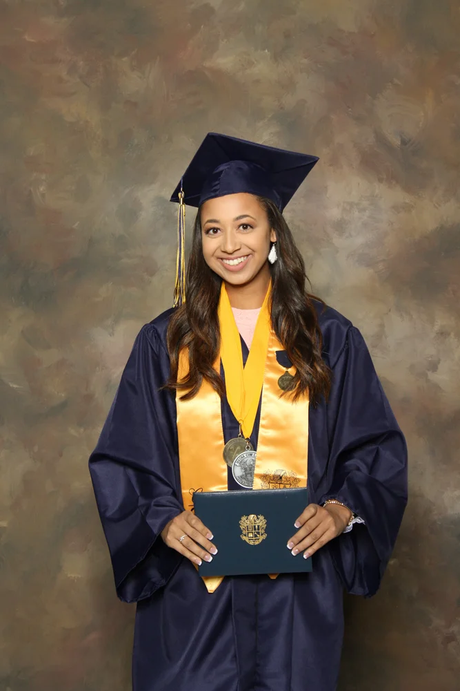 SchoolPhotosGraduationCapGown_667x1000.jpg
