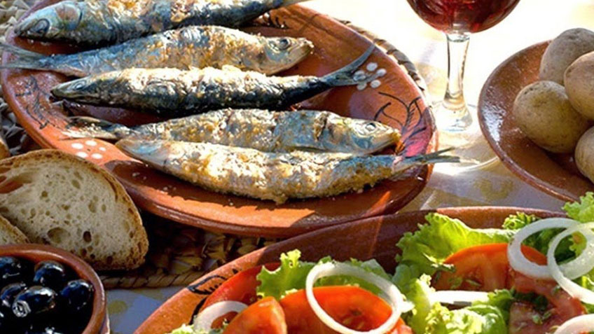 Sardinas-Assadas-Portuguese-Grilled-Sardines.jpg