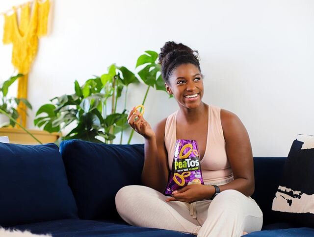 Peatos and chill? I&rsquo;m snacking guilt free with my #gifted quarantine care package. 
For the month of April, @PeatosBrand is donating a portion of their online sales to Feeding America to assist with their efforts to feeding healthy meals to chi