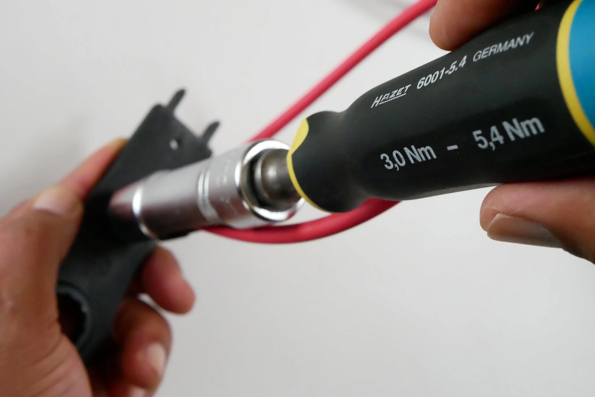Calibrated torque tools were used during the trials.