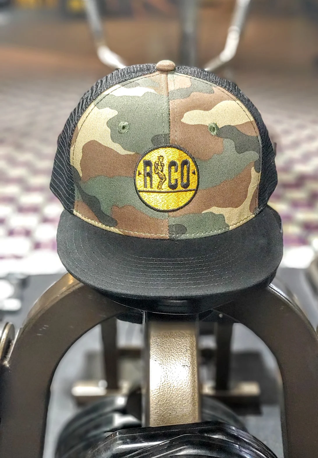 came brim flat snack back hat 