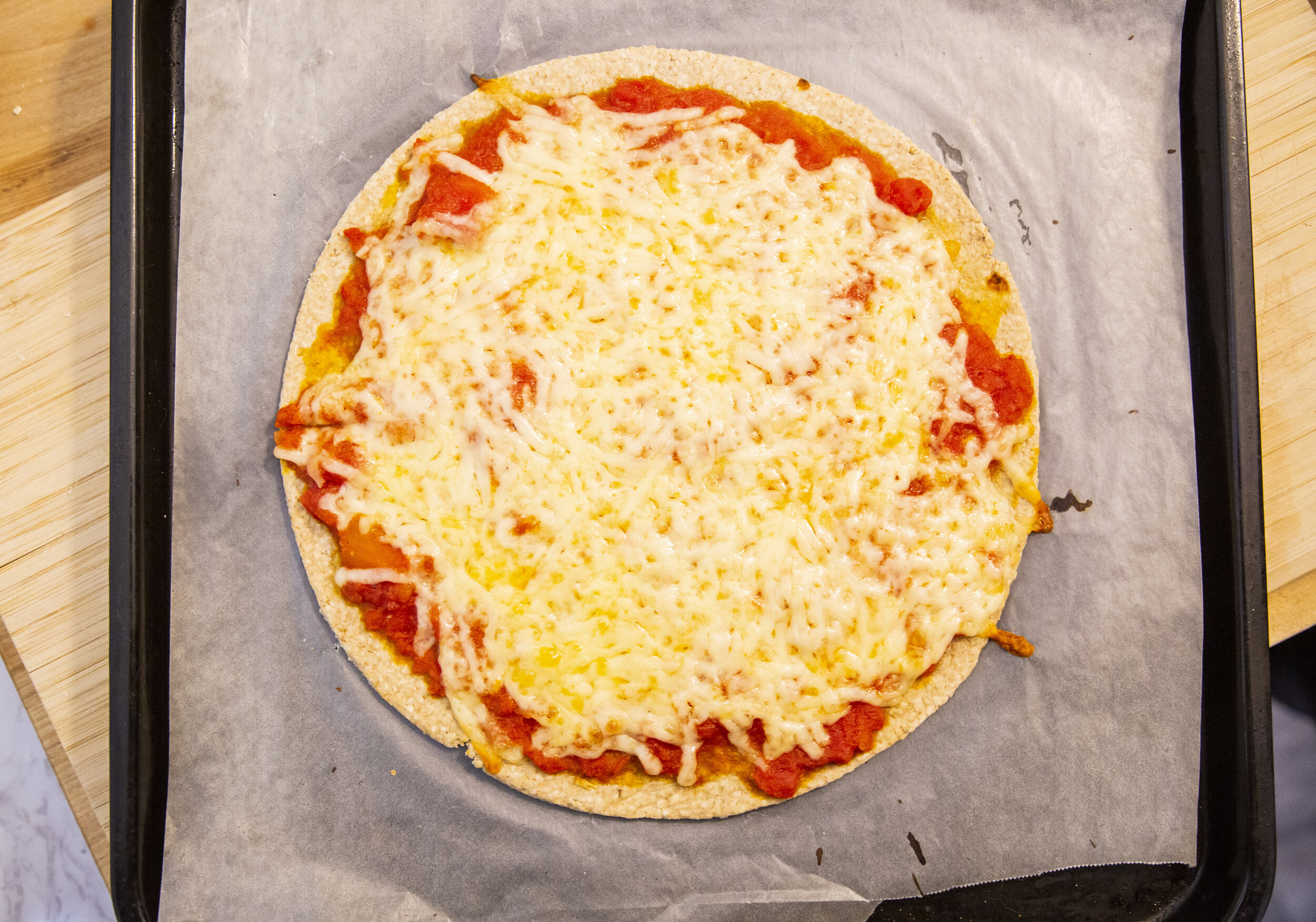 Oat-crust-cheese-pizza.jpg