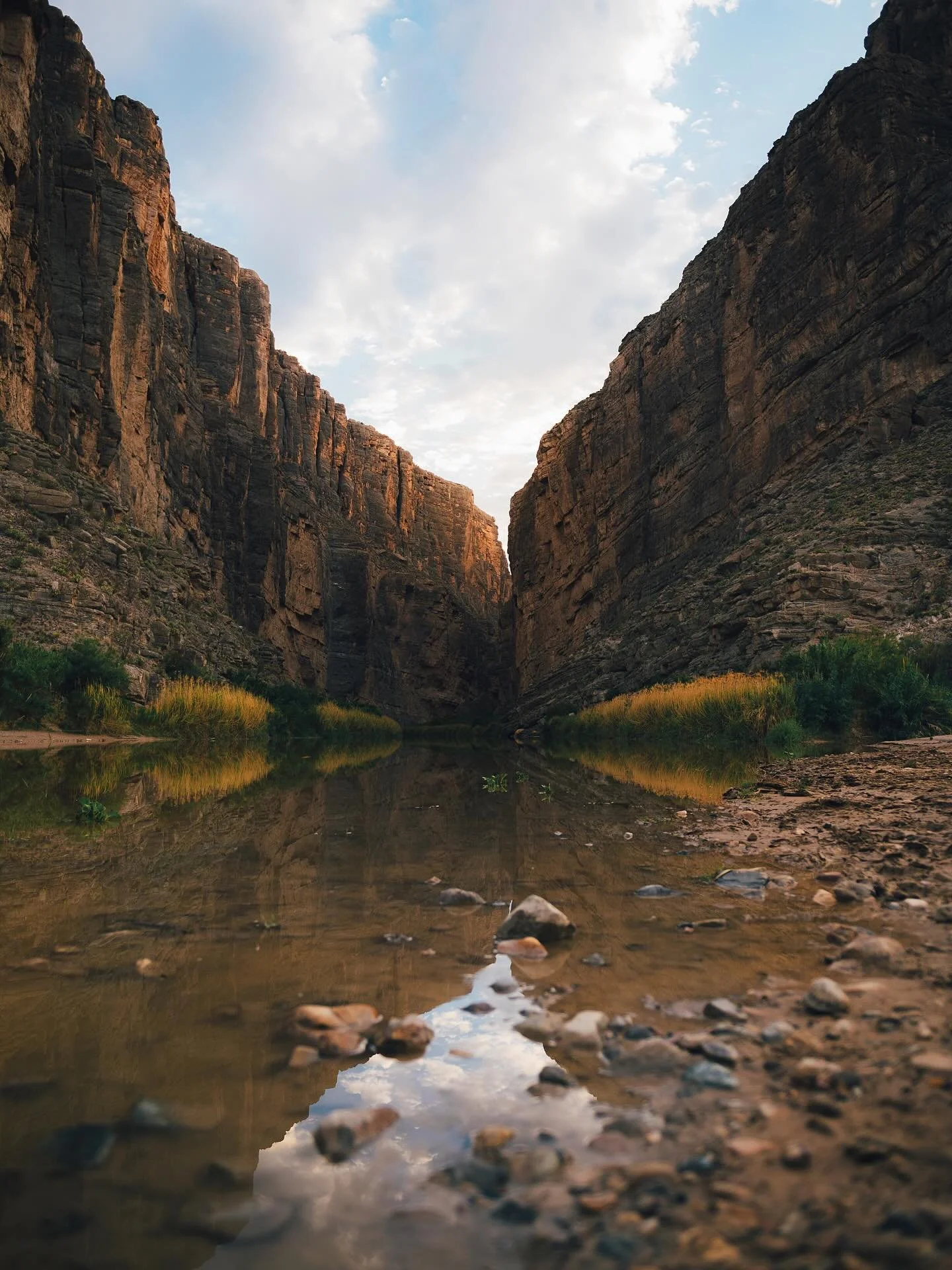 i&rsquo;m still here, haven&rsquo;t been posting much. just been busy shooting client work everyday! 📸

-family
-real estate
-weddings
-graduations
-branding
-etc

hit ya boy up!