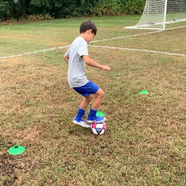 Simple drill to do in quarantine!Working on keeping the ball close and using moves in tight areas. This is a good way to practice your ball control. Wed did 5 reps there and back #soccer #soccerskills #soccerlife #soccertraining #reps #control #dribb