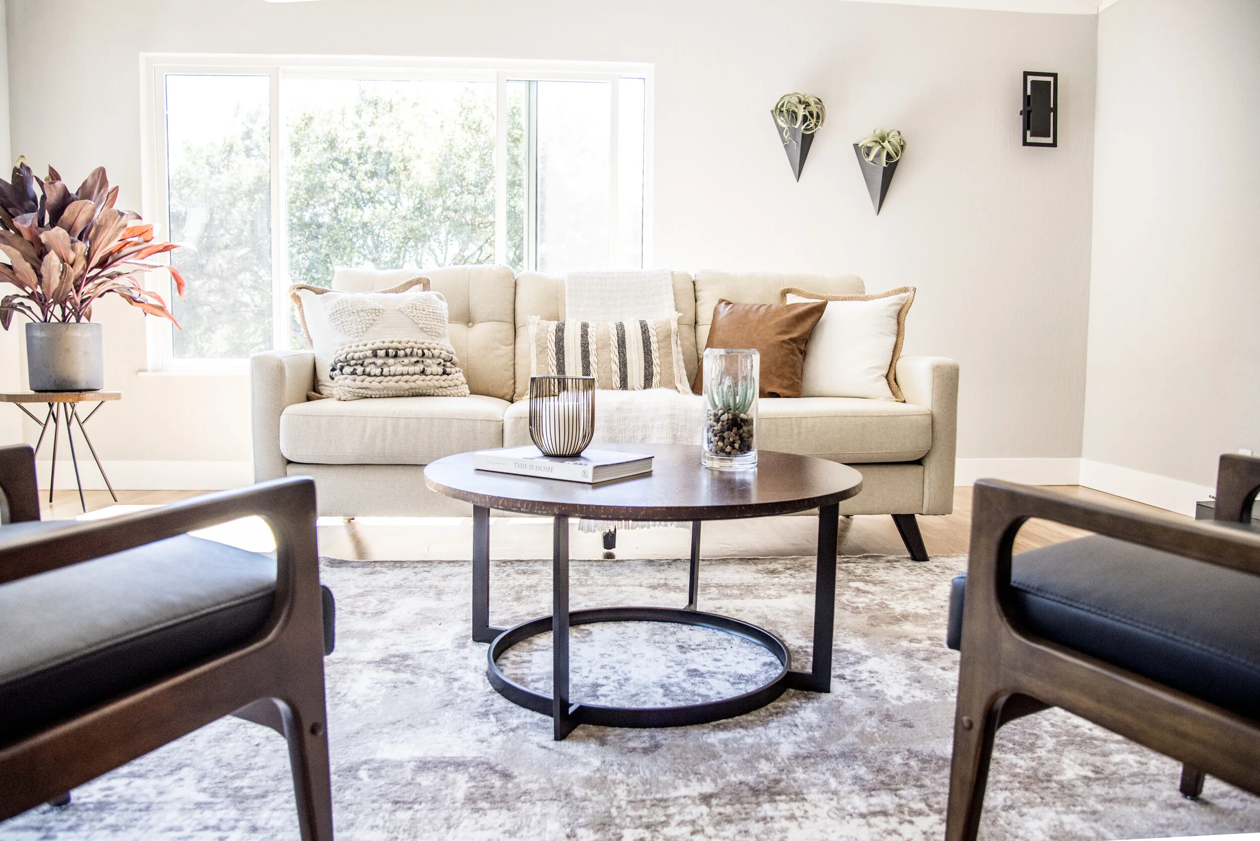 211 El Carlo -sofa front.JPG