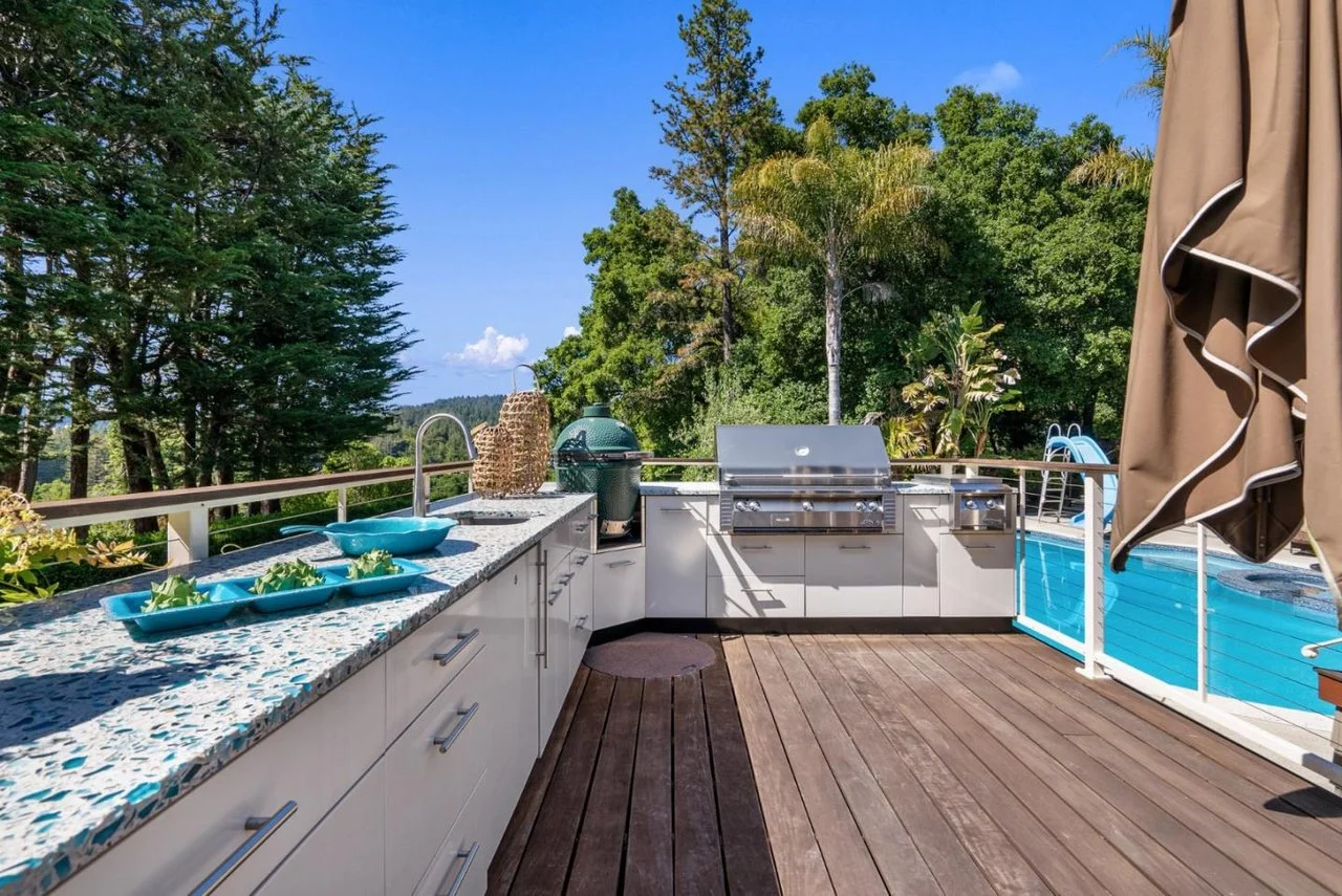 Outdoor Kitchen.jpeg