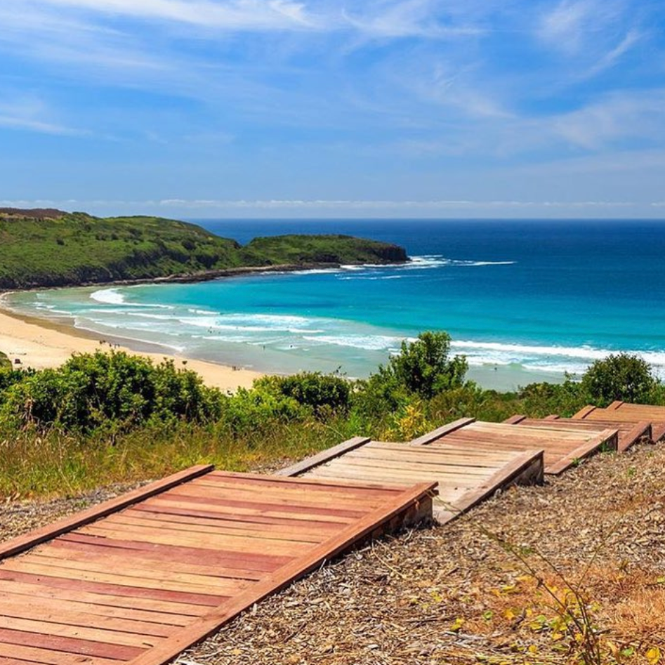 THE FARM Jump in the car and head north 20 minutes up the road and you will arrive at this magical surfing beach at Killalea Surfing Reserve.