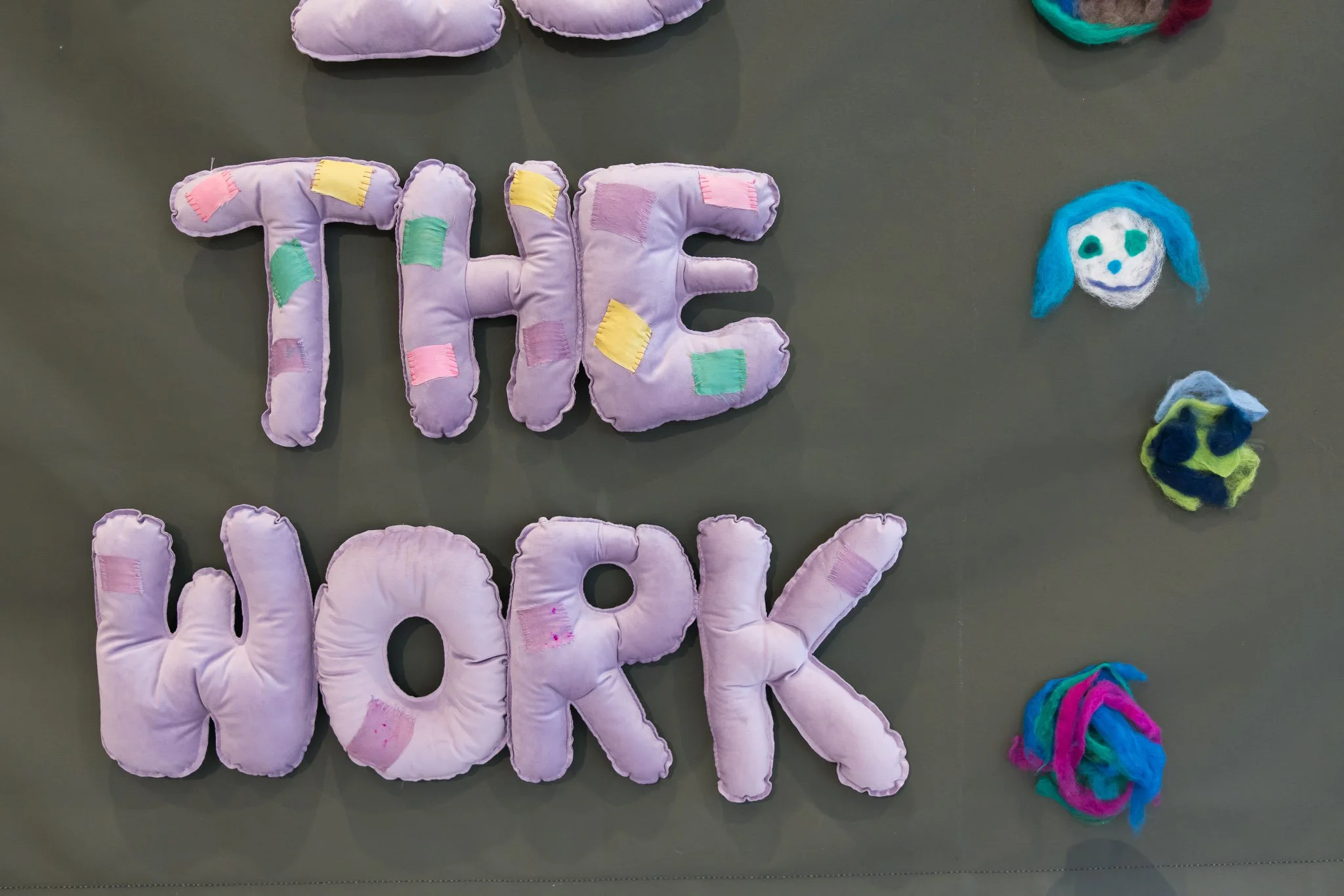 213_KateMitchel_FeltFaces_HiveFestival_AGNSW_photocredit_AnnaKucera.jpg
