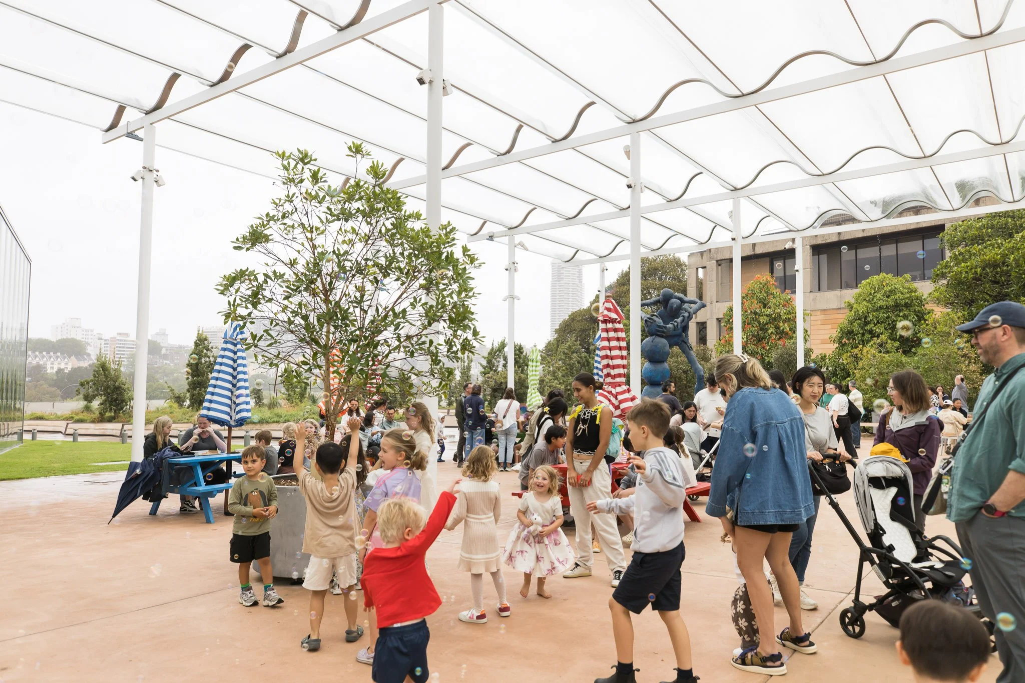 349_KateMitchell_ManyBubbleBlessings_HiveFestival_AGNSW_photocredit_AnnaKucera.jpg