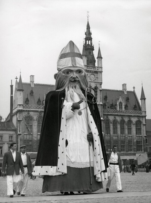 Dragende cirkel Bully achterlijk persoon Sinterklaas Special — Spaarnestad Photo
