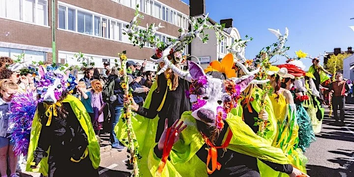Pig Walk Parade Teen Squad Making - The Odyssey 