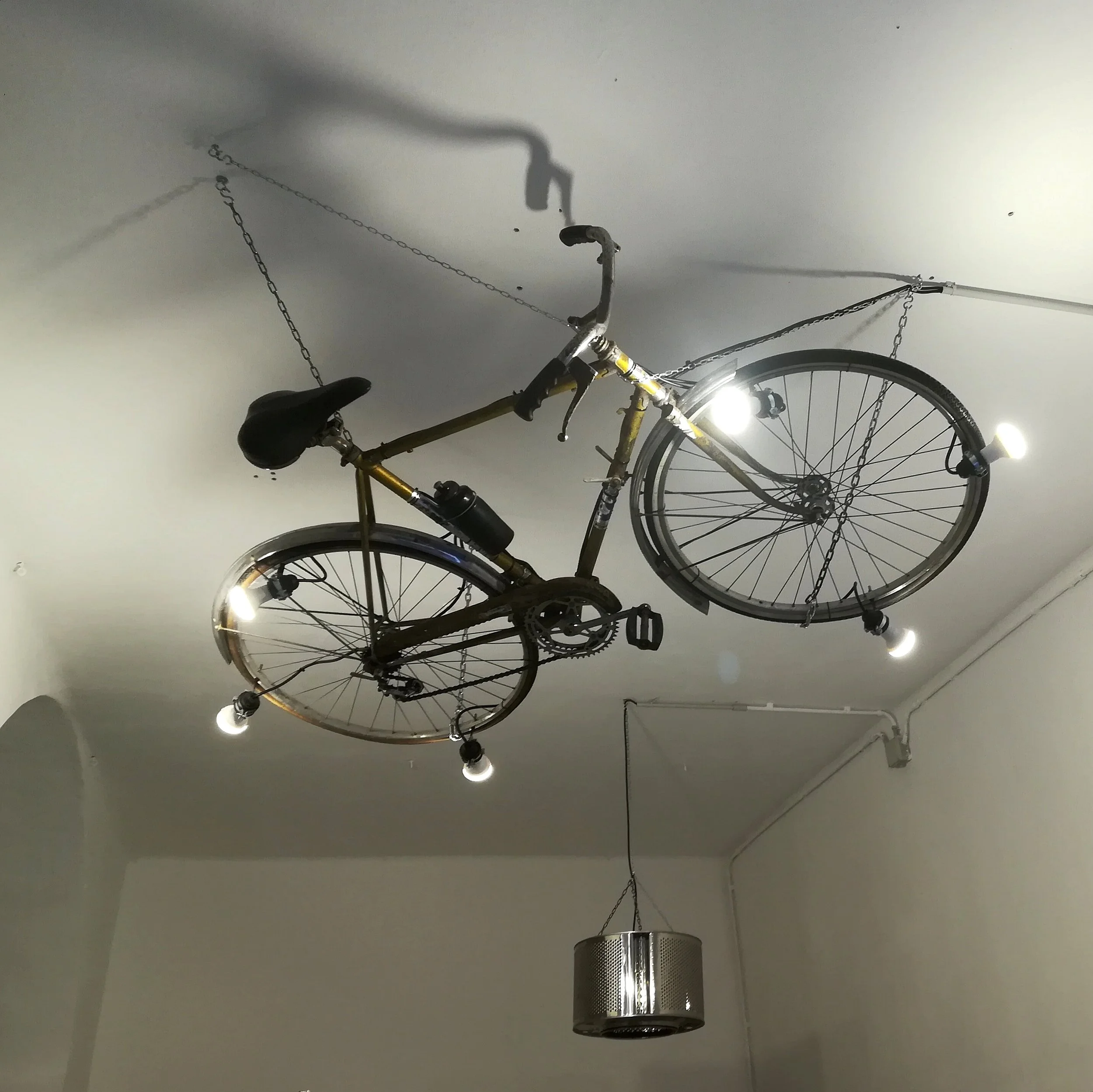 CentroRecuperARTI-lampadari-riusocreativo.jpg