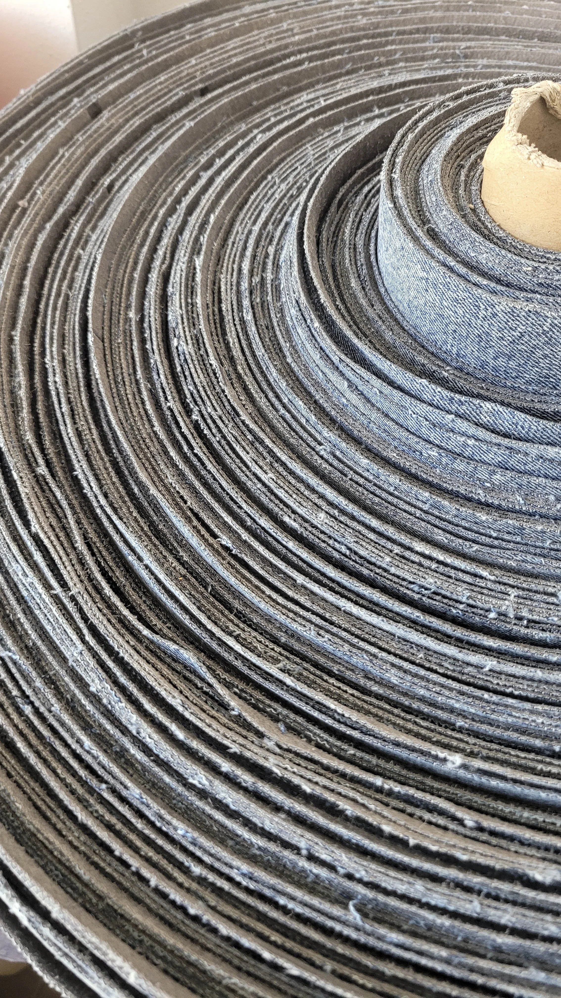 Rotoli di Jeans in strisce alte 20 cm ca