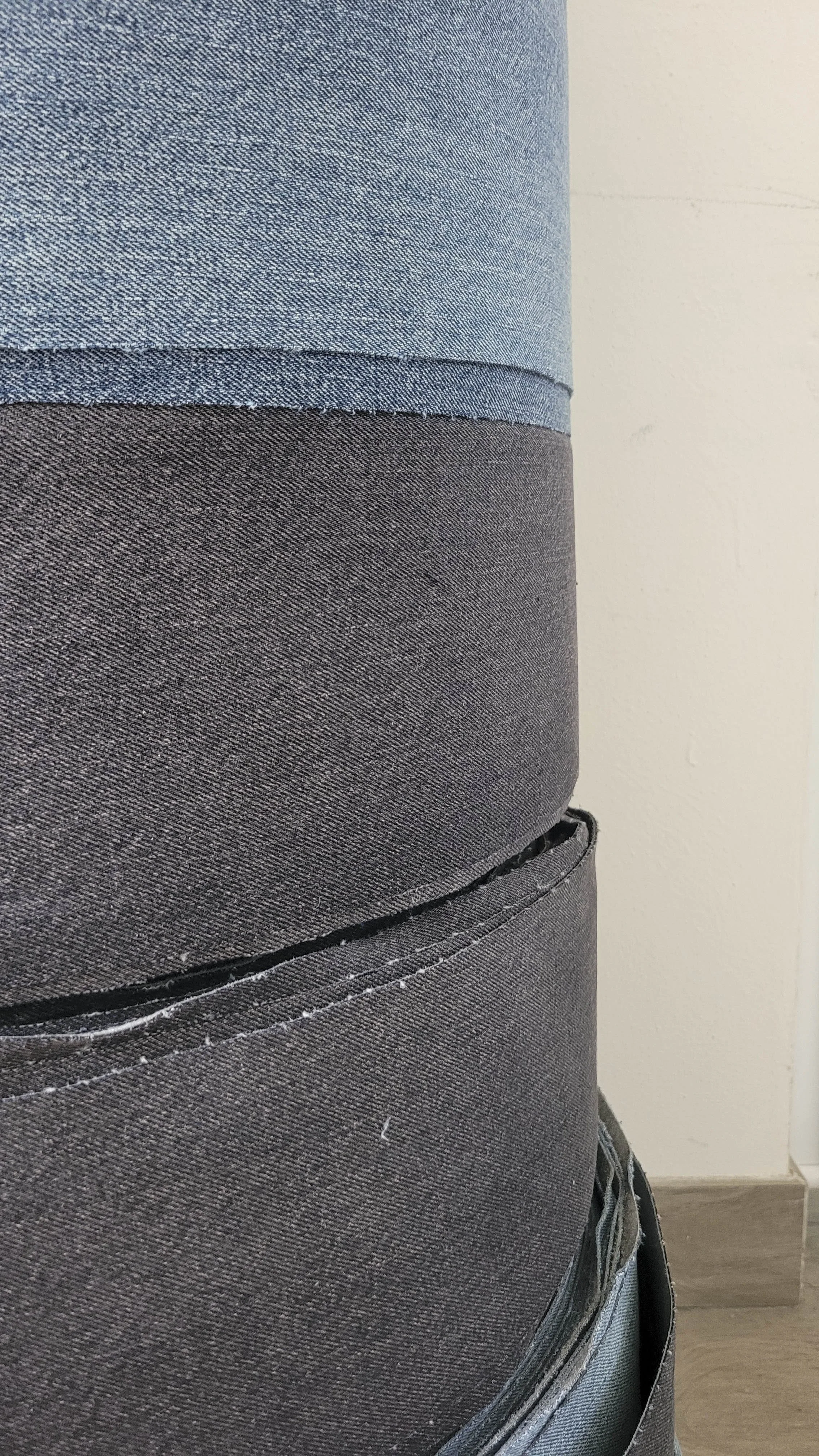 Rotoli di Jeans in strisce alte 20 cm ca - più tonalità