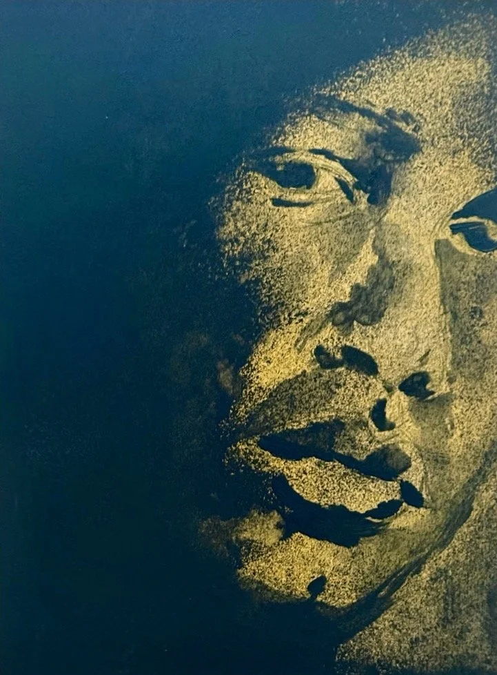 GLANCE (305mm x 225mm, house paint on wood)