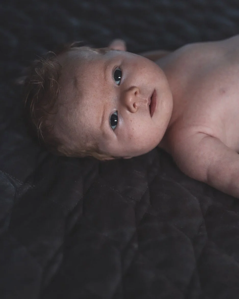 The most chilled baby girl 💓 &bull; &bull; &bull;

#newbornphotographer #newbornphotography #naturallight #familyphotographer #familyphotography #babygirl #mumlife #berkshiremummies