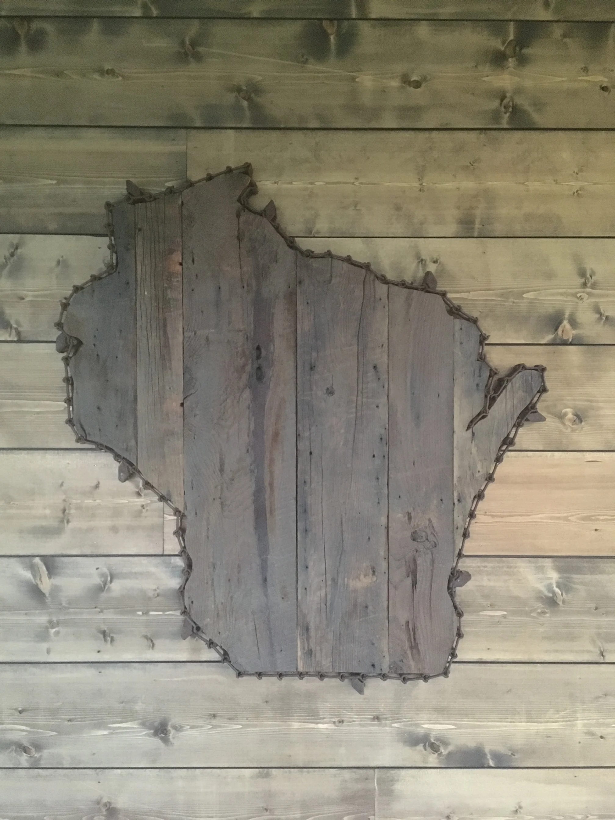Chain Wrapped Wisconsin Decor 40 inch