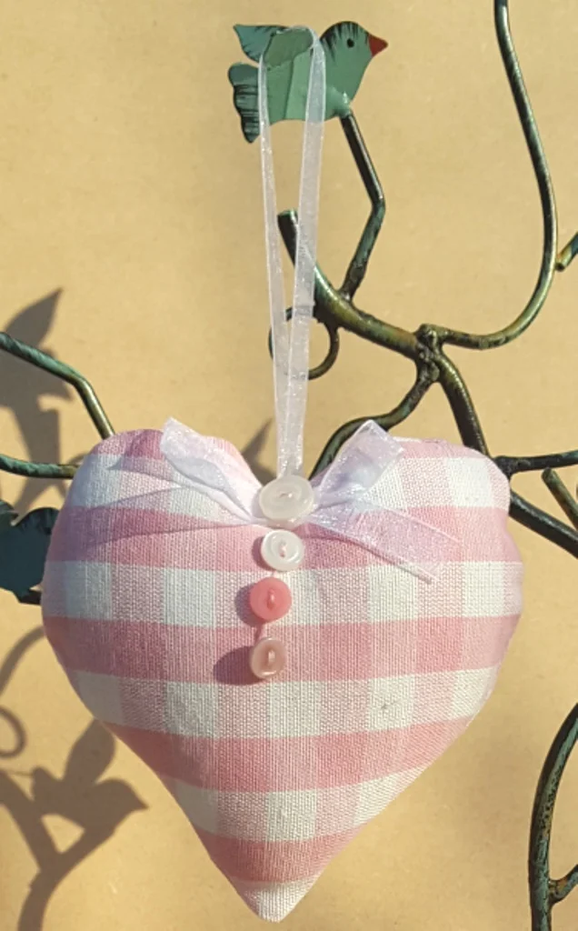 Pink Gingham Hanging Heart.jpg