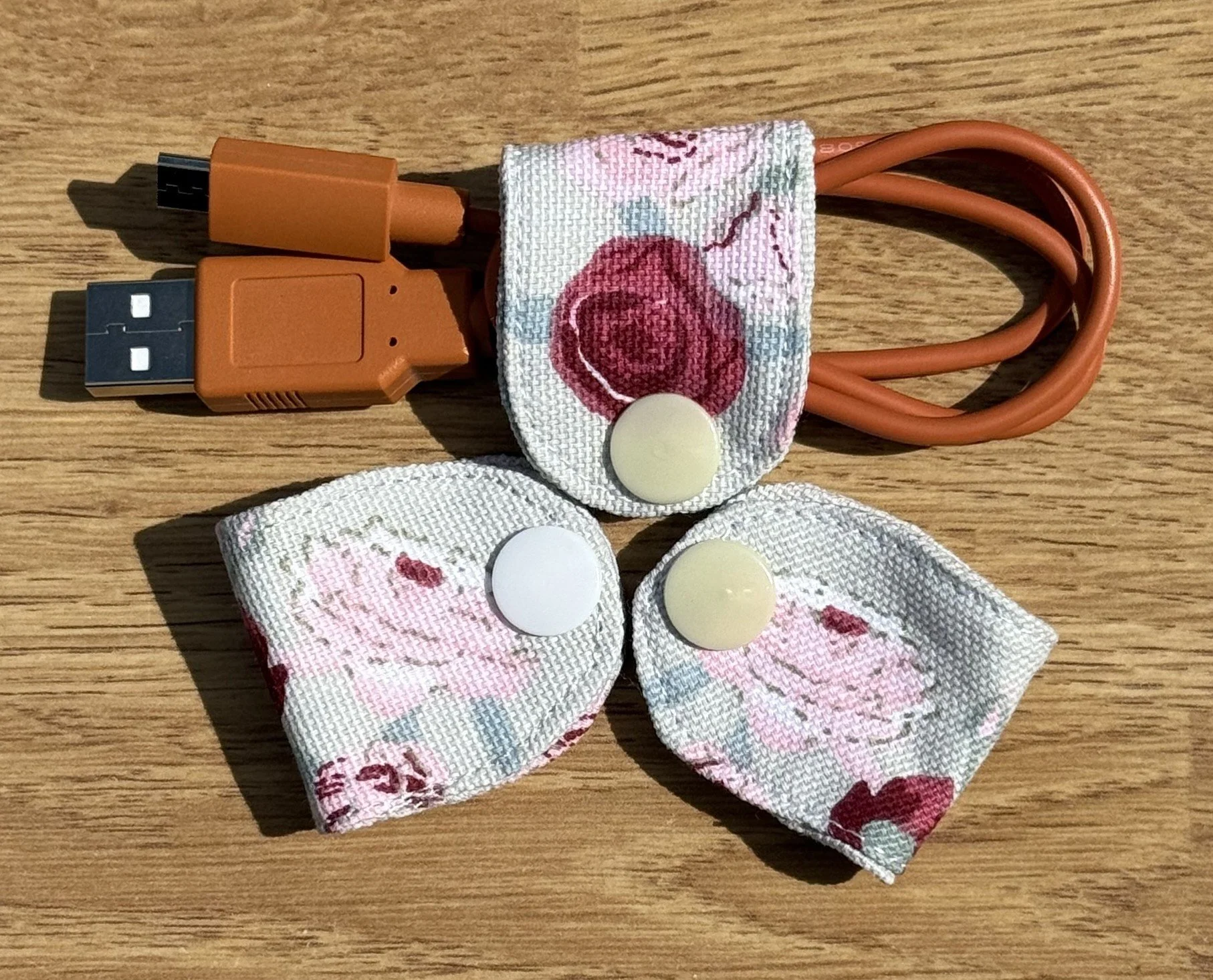 Sophie Allport Peony Cable Tidy