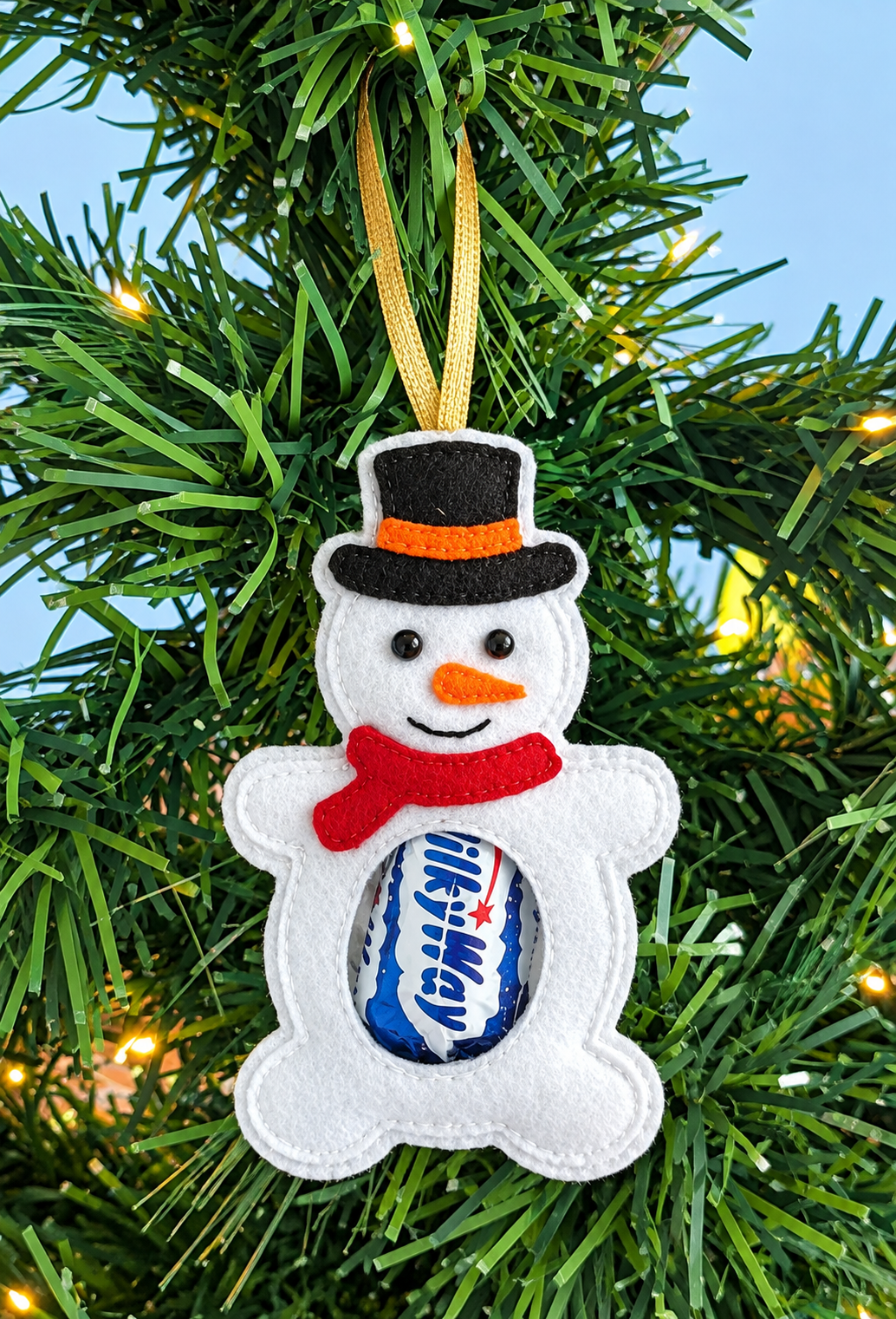 Snowman Treat Holder by Ribbon Designs.png
