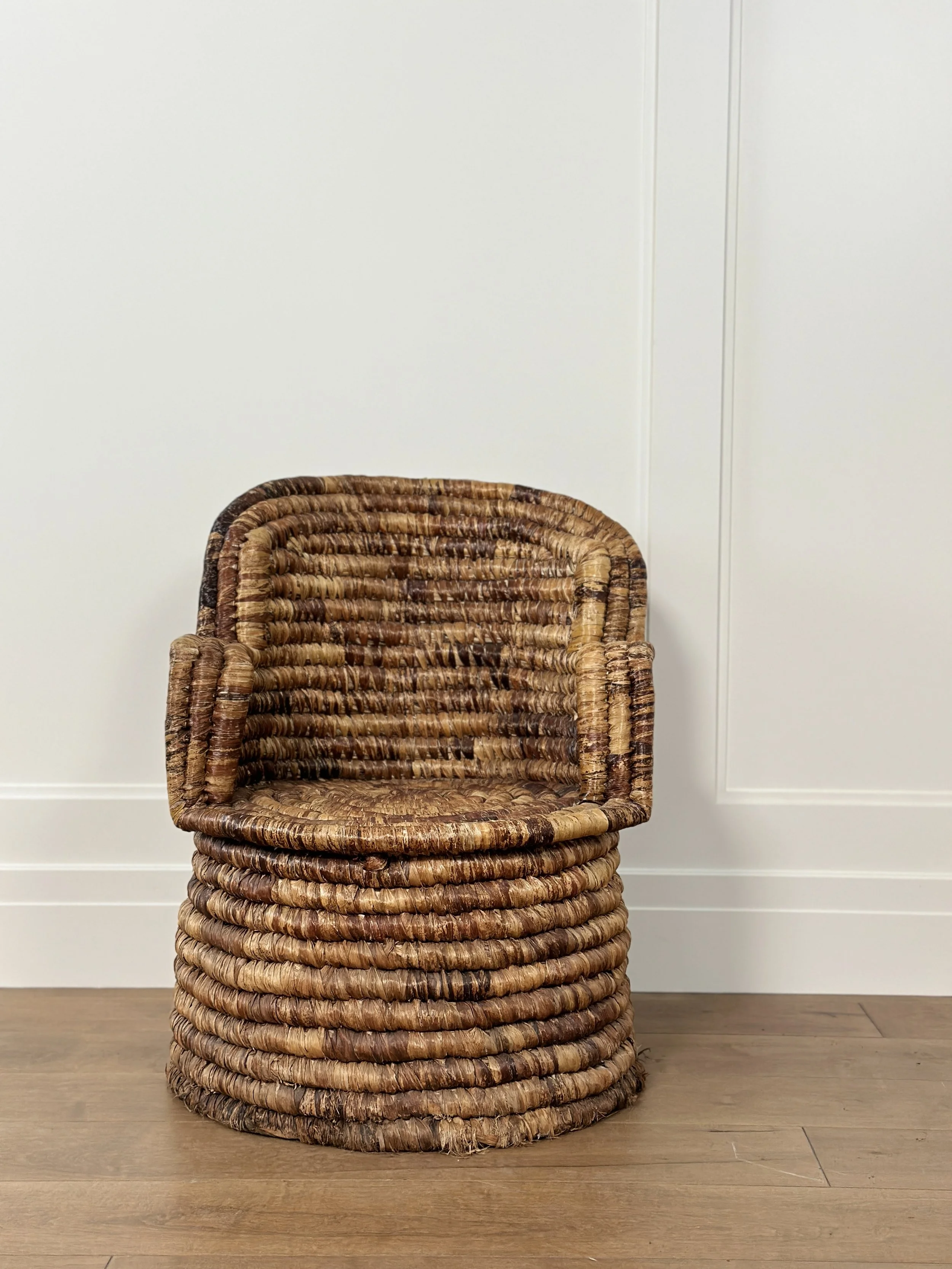 French Rural Chair of Rye Straw and Braided Bramble, 1920-1950 31 x 25 x 22 1/2 inches deep