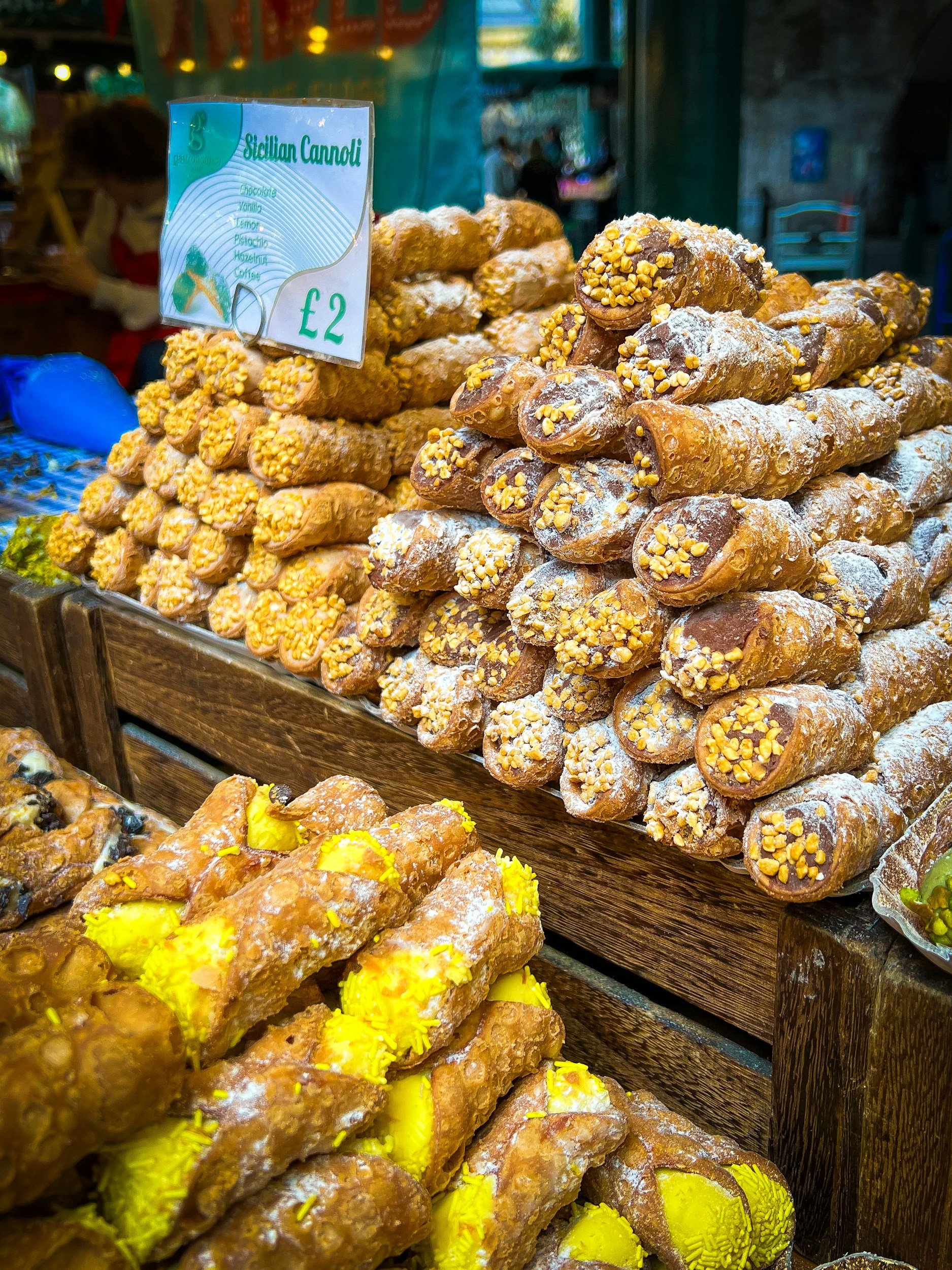 Sicilian food cannoli
