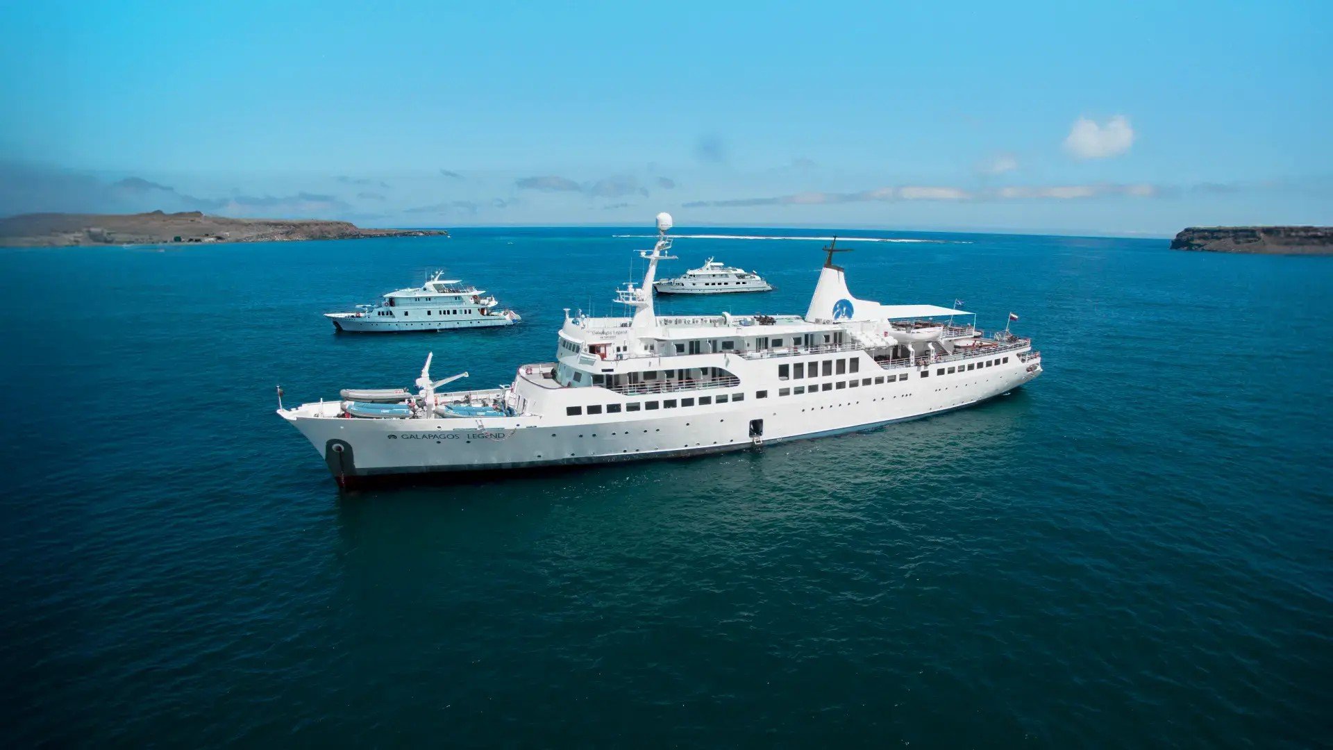 Galápagos Legend vs Coral Yachts — Which Ship Is Right for You?