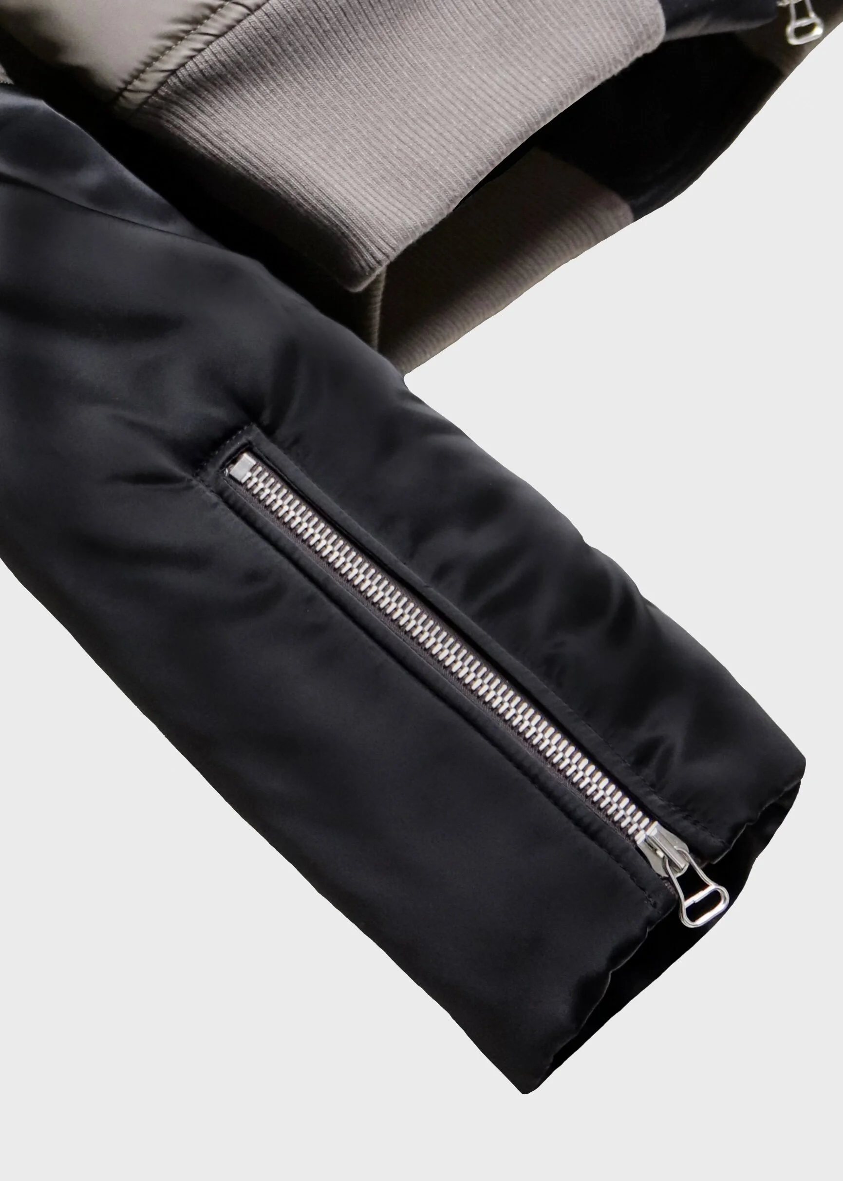 4DBDFE75-347E-4B41-B162-D9EC2FD7201C