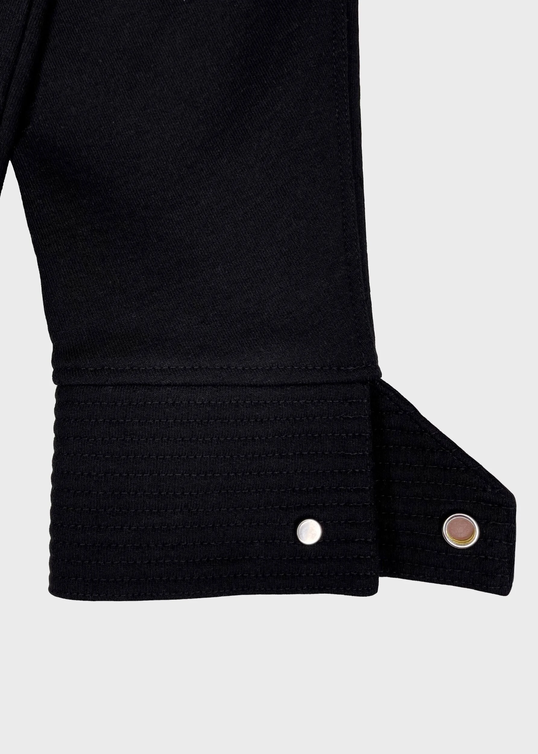 D3D87669-65A5-48E5-8593-067F2260DCE9