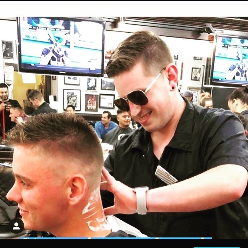 🚨 ATTENTION STEVES CLIENTS🚨
Steve will ALSO start working THURSDAYS! Starting next week! Before you know it our 🔪STABBIN✂️STEVE🔪 will be back full time!  His schedule will now be everyday BUT TUESDAY check his schedule on the square app by hittin