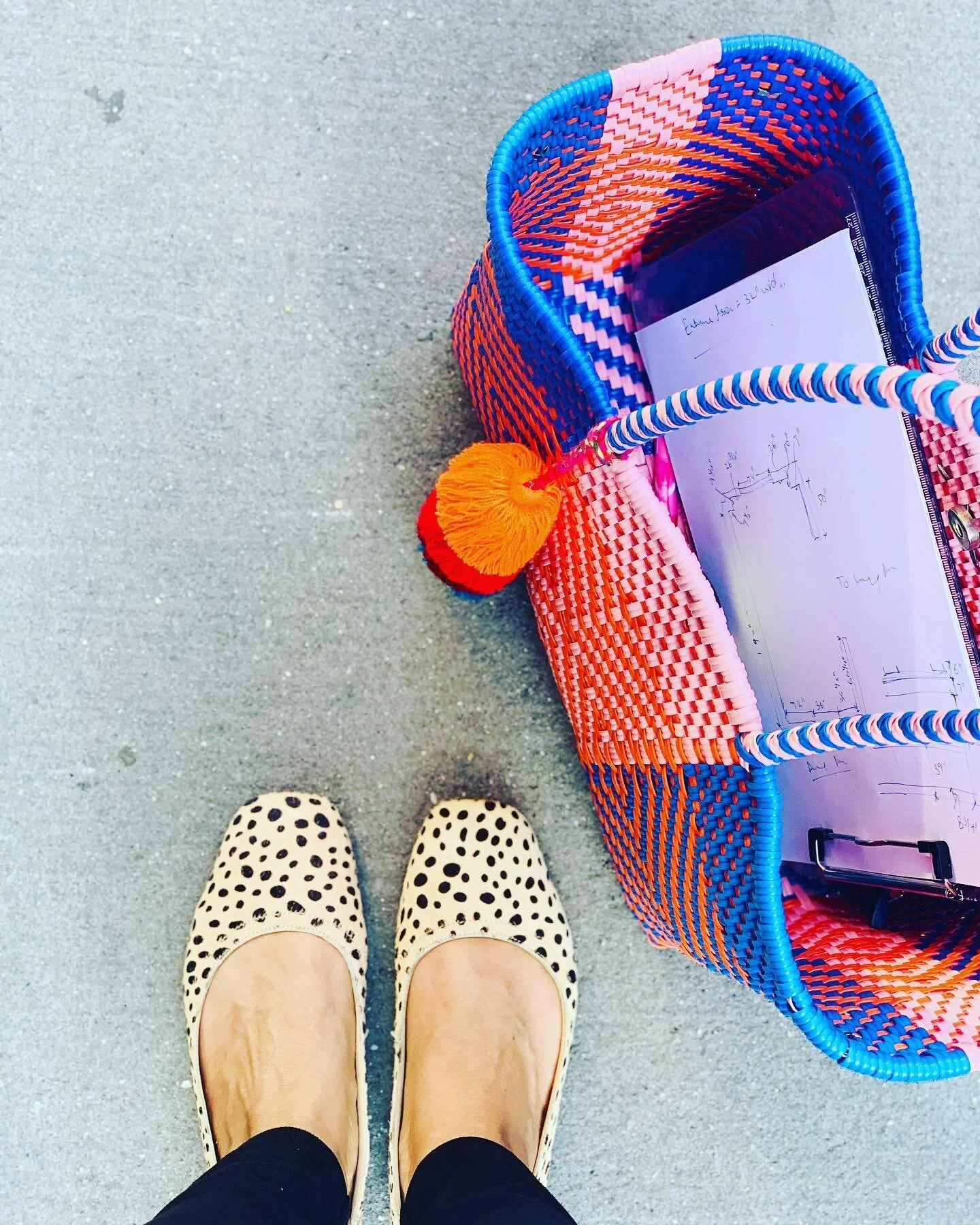 On the road! First stop site survey ✅ #ritikabhasindesign @ritikabhasindesign 
.
.
.
.
.
.
#uppereastside #uesnyc #uesdesigner #nycdesigner #nycinteriordesigner #nycinteriordesign #apartmentdesign #residentialdesign #residentialdesigner #ritikabhasin